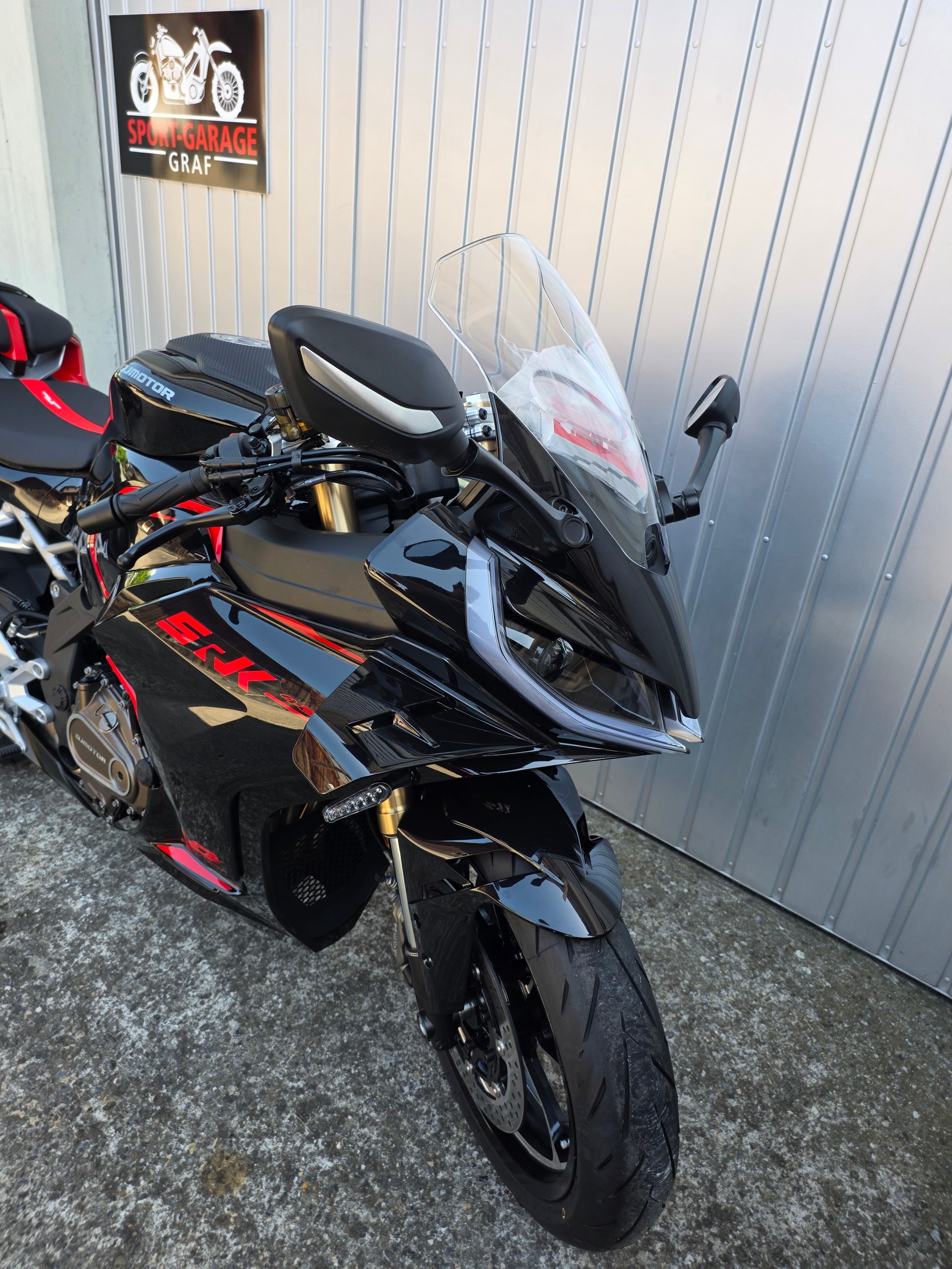 QJ Srk 421RR Supersport - 3
