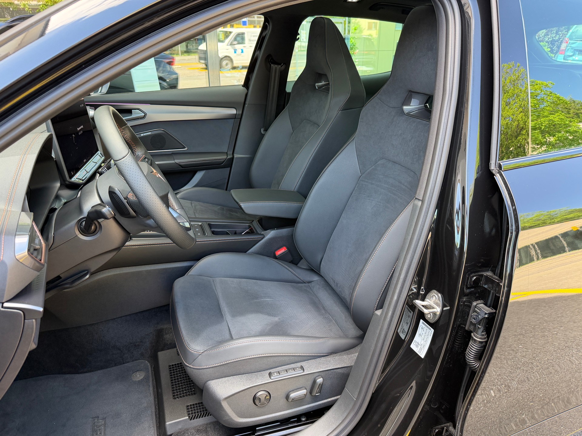 CUPRA Formentor 1.5 e-HYBRID pHEV Black Symphony DSG - 11