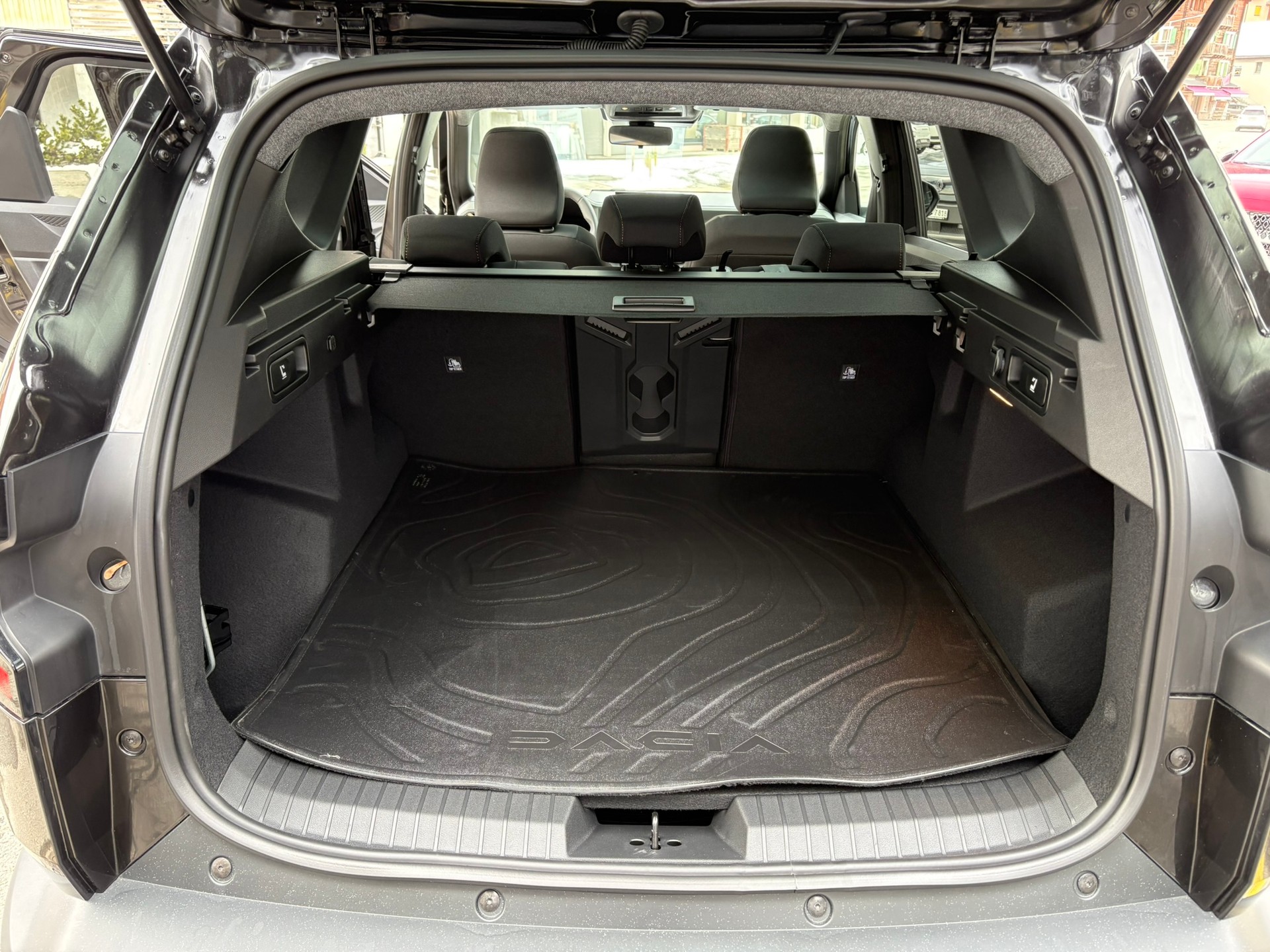 DACIA Bigster TCE 130 48V Extreme 4x4 - 12