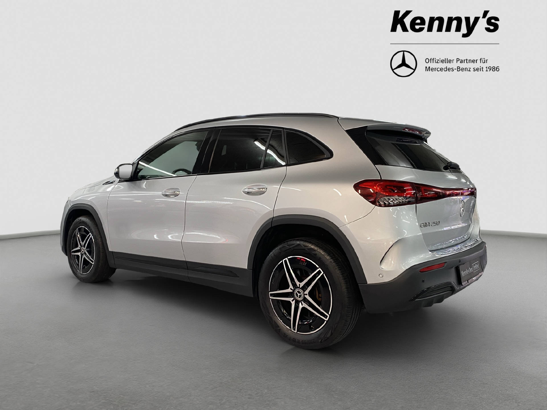 MERCEDES-BENZ EQA 250 AMG Line - 4
