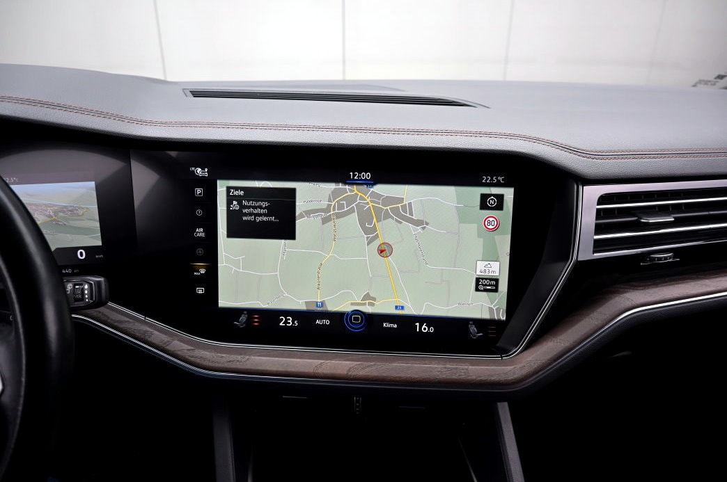VW Touareg 3.0 TSI eHybrid AtmosphereTiptronic - 12