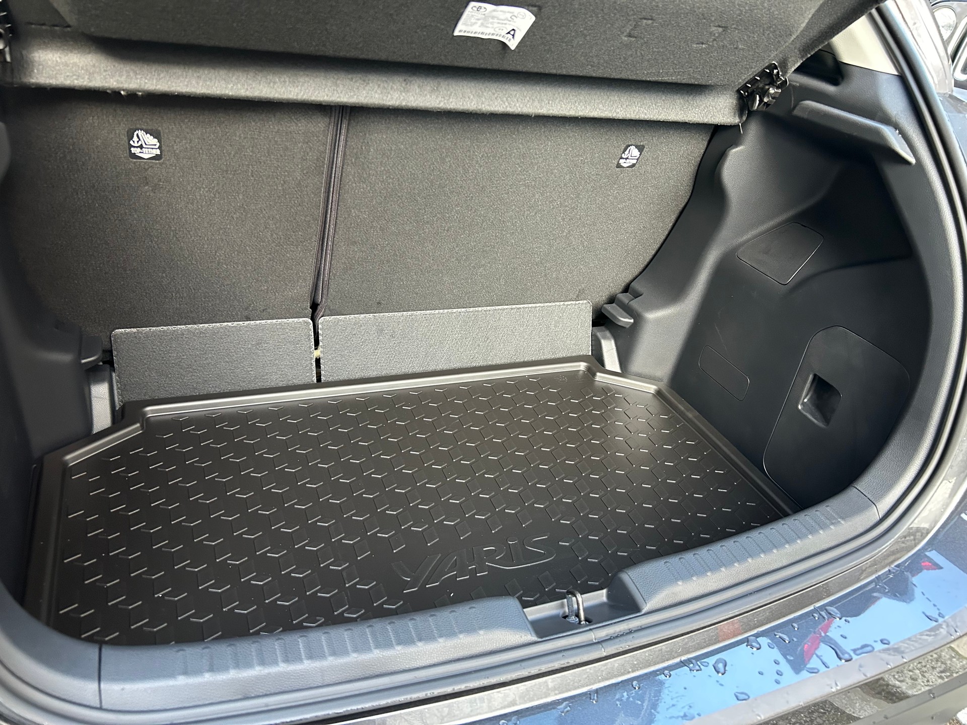 TOYOTA Yaris 1.5 Trend e-CVT - 10