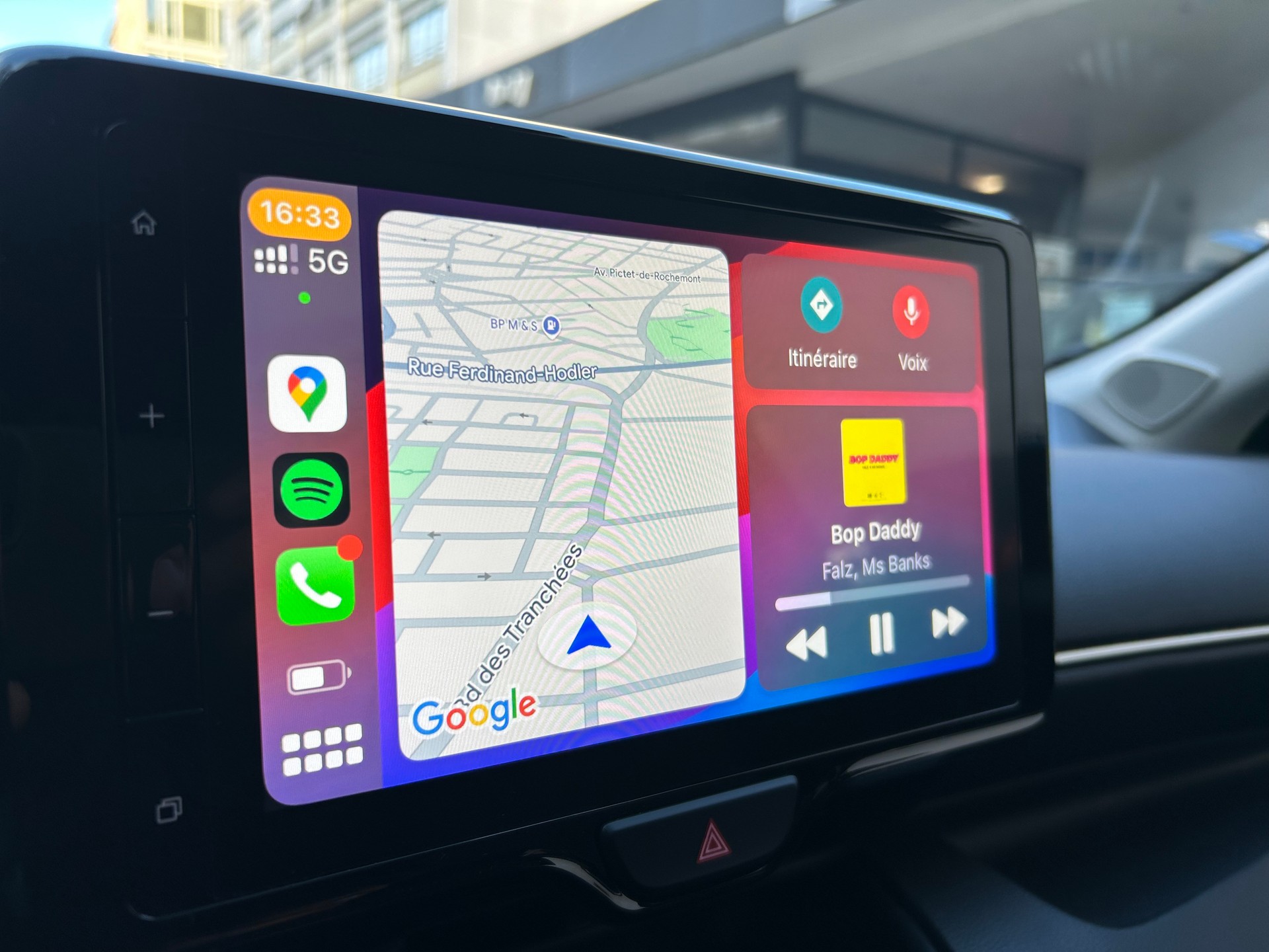 TOYOTA Yaris 1.5 Trend e-CVT - 6