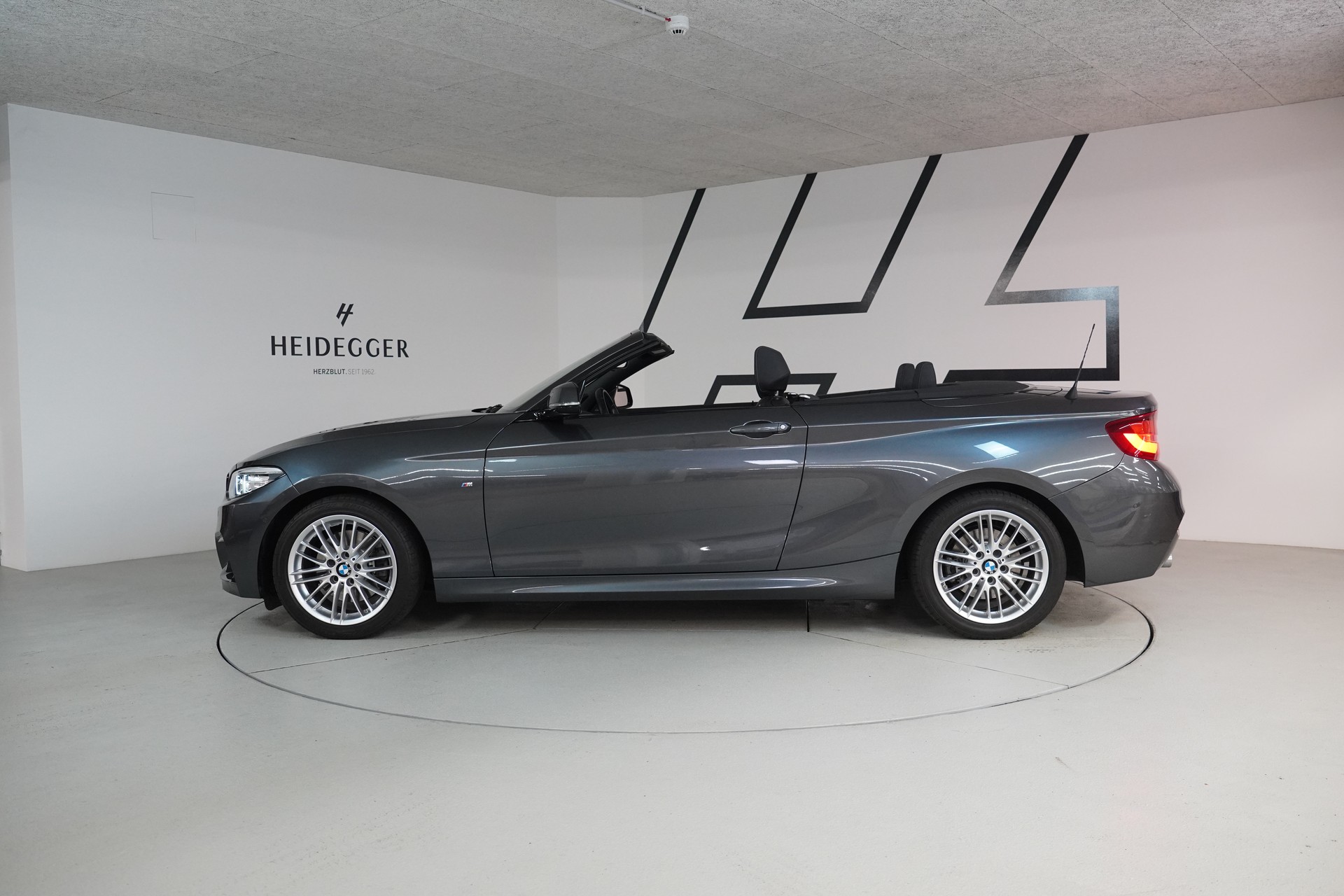 BMW BMW 220i M Sport Cabrio - 16