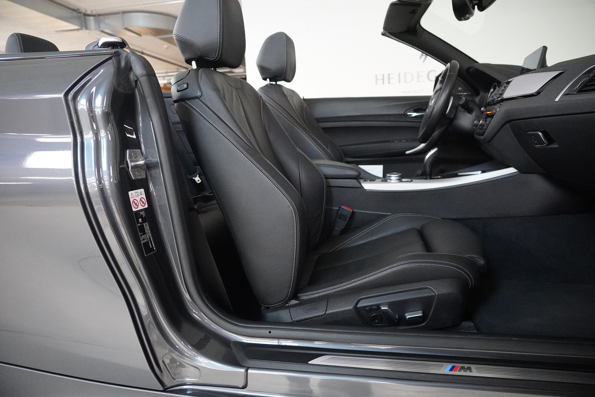 BMW BMW 220i M Sport Cabrio - 24