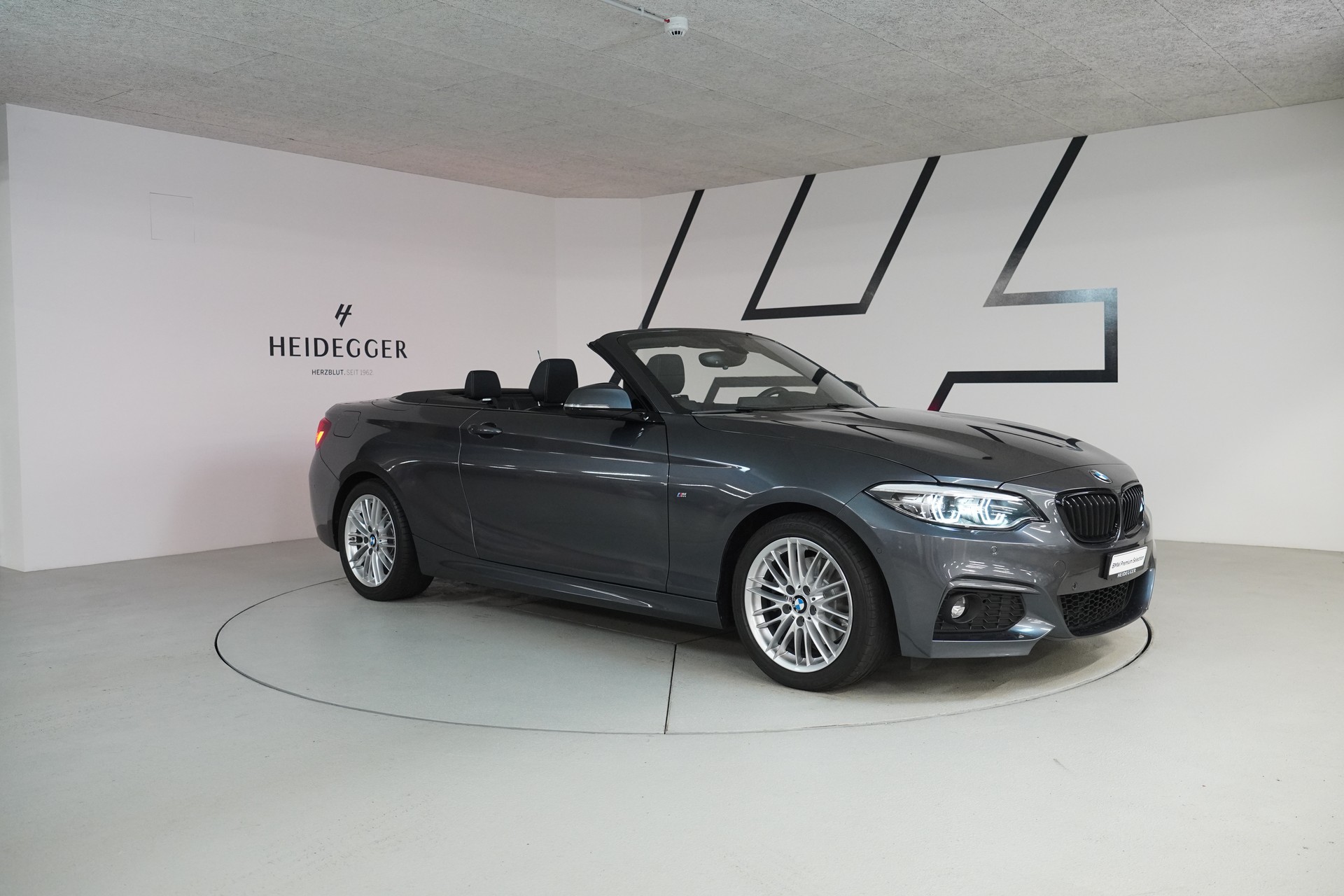 BMW BMW 220i M Sport Cabrio - 11