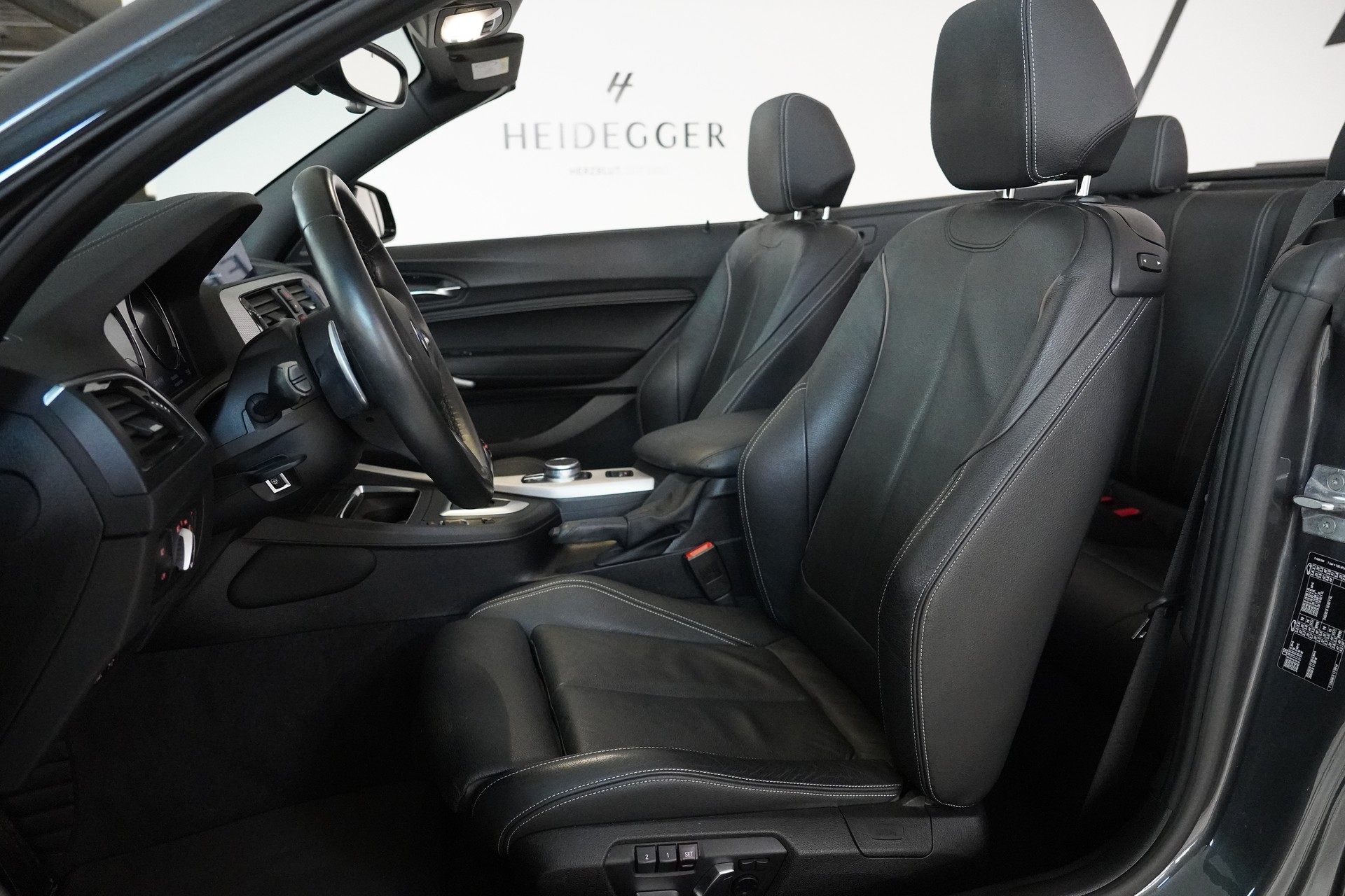 BMW BMW 220i M Sport Cabrio - 18