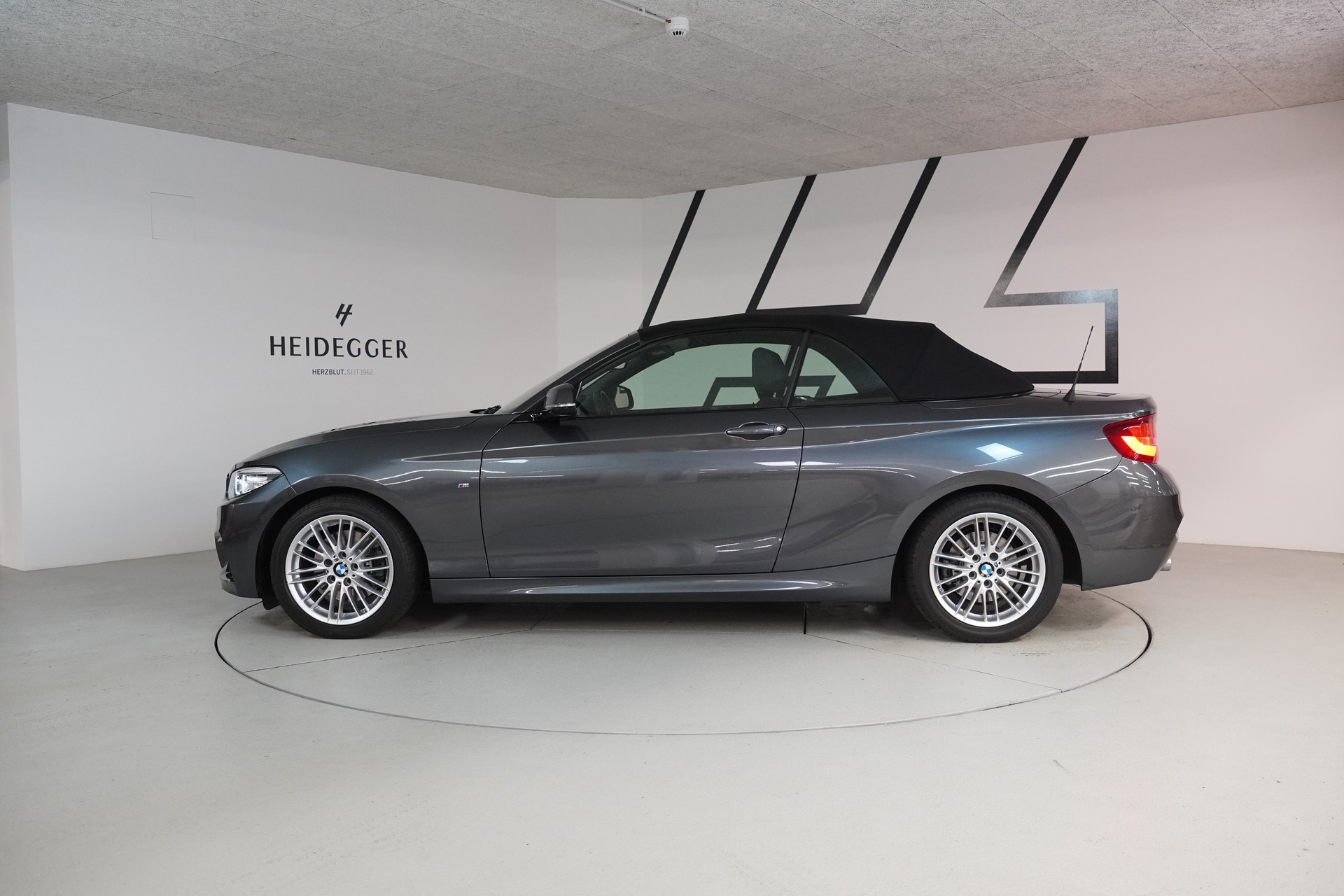 BMW BMW 220i M Sport Cabrio - 8