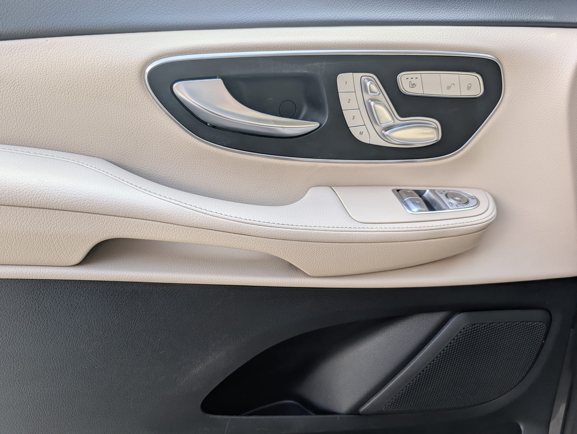 MERCEDES-BENZ V 250 d Avantgarde kurz 4matic Van - 10