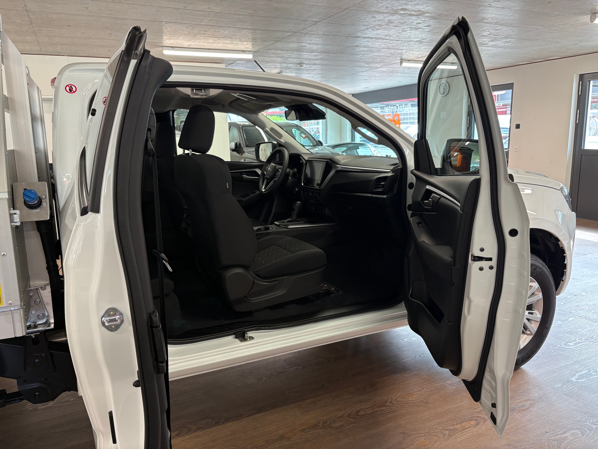 ISUZU D-MAX 1.9 SpaceCab N60BB+ 4x4 AT - 12