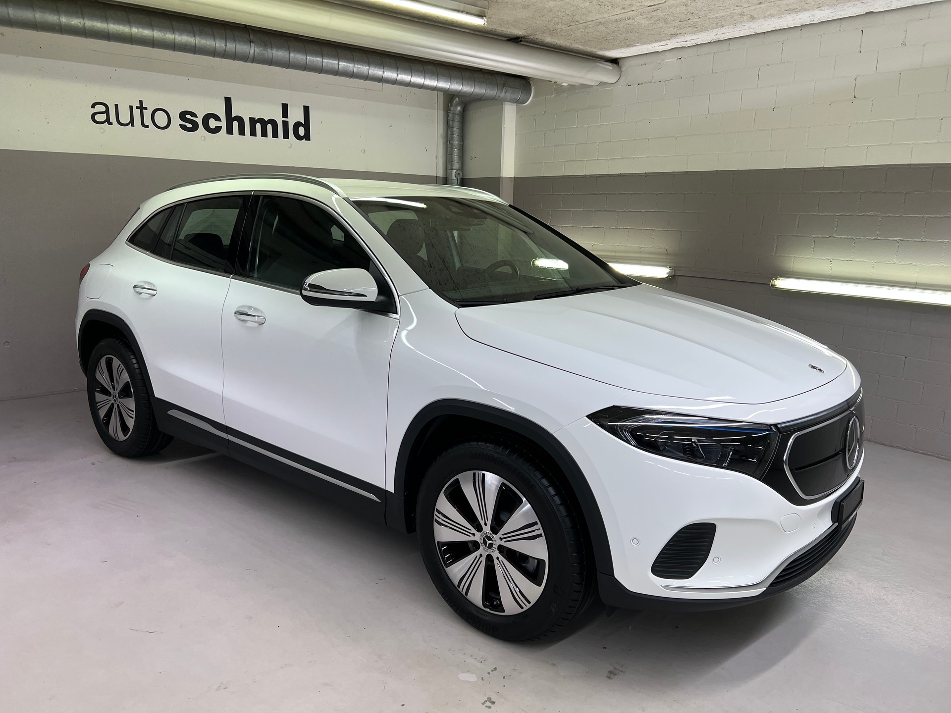 MERCEDES-BENZ EQA 300 4MATIC - 2