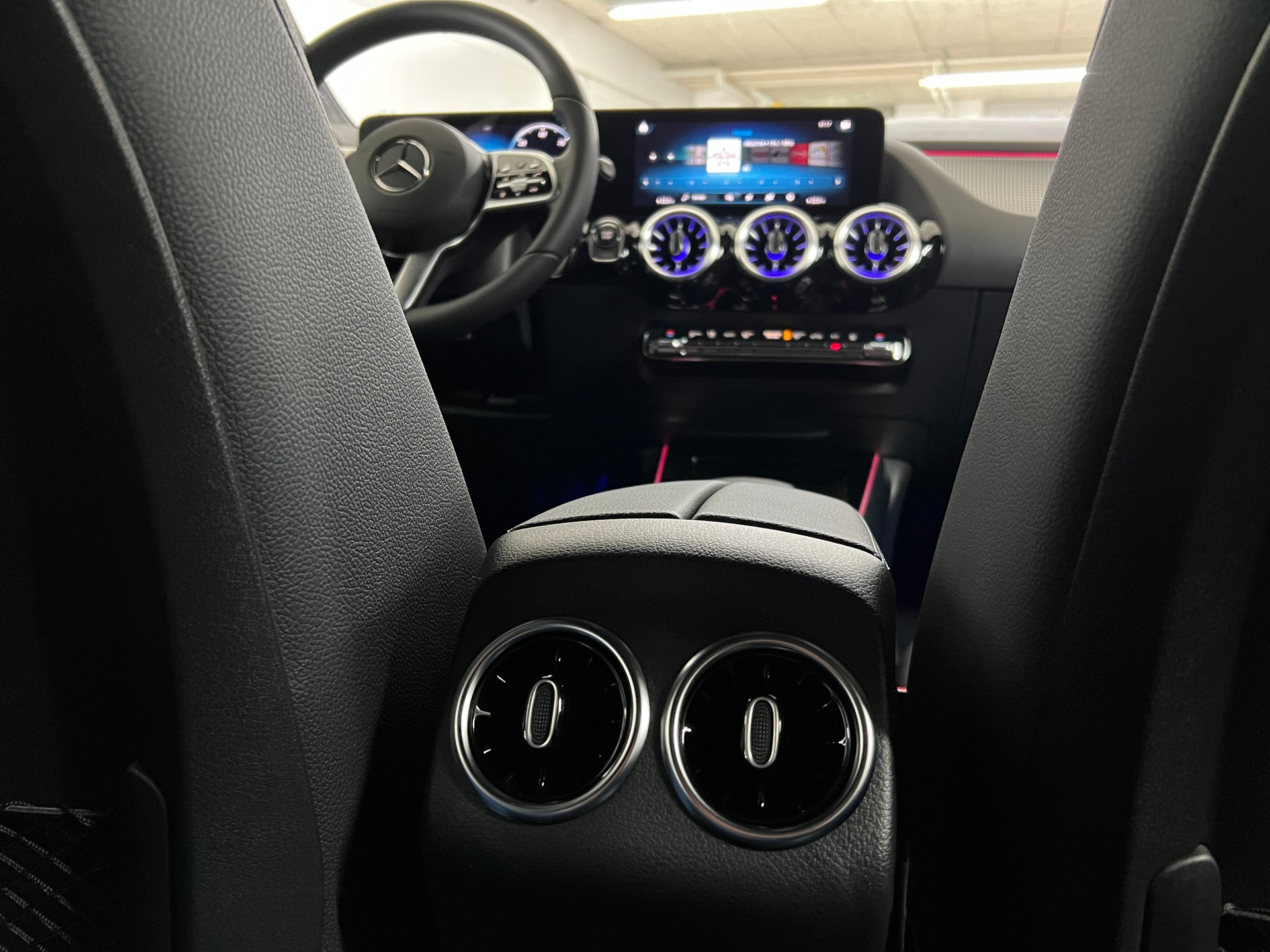 MERCEDES-BENZ EQA 300 4MATIC - 12