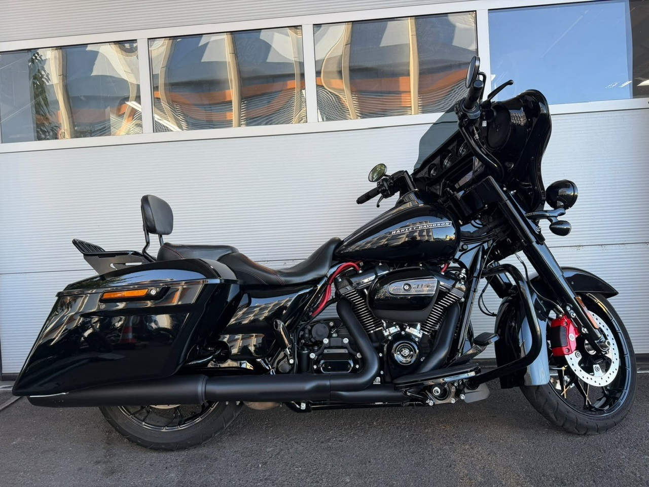 HARLEY-DAVIDSON FLHXS Street Glide Special 114