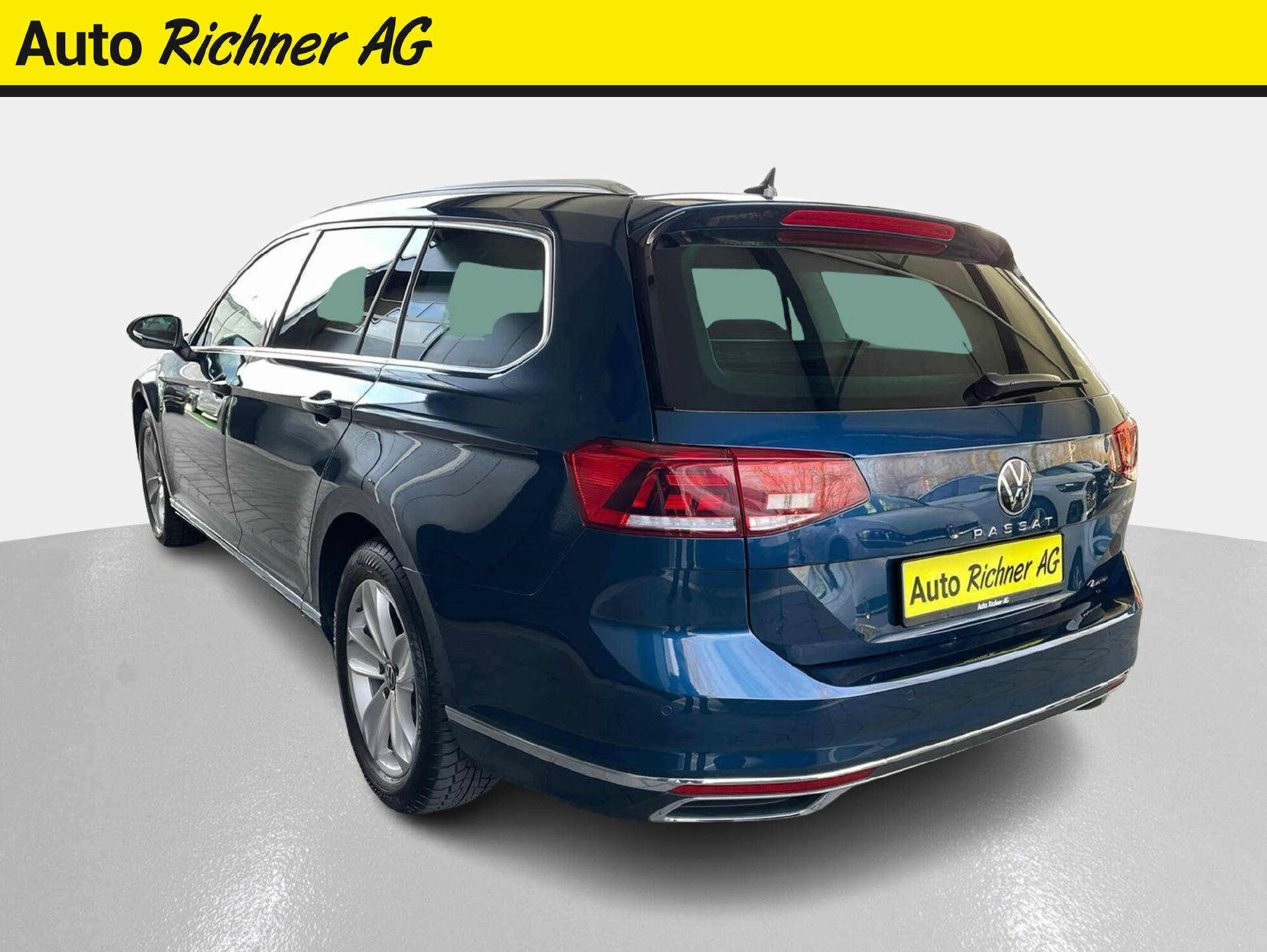 VW Passat Variant 2.0 TDI 200 Elegance DSG 4m-4