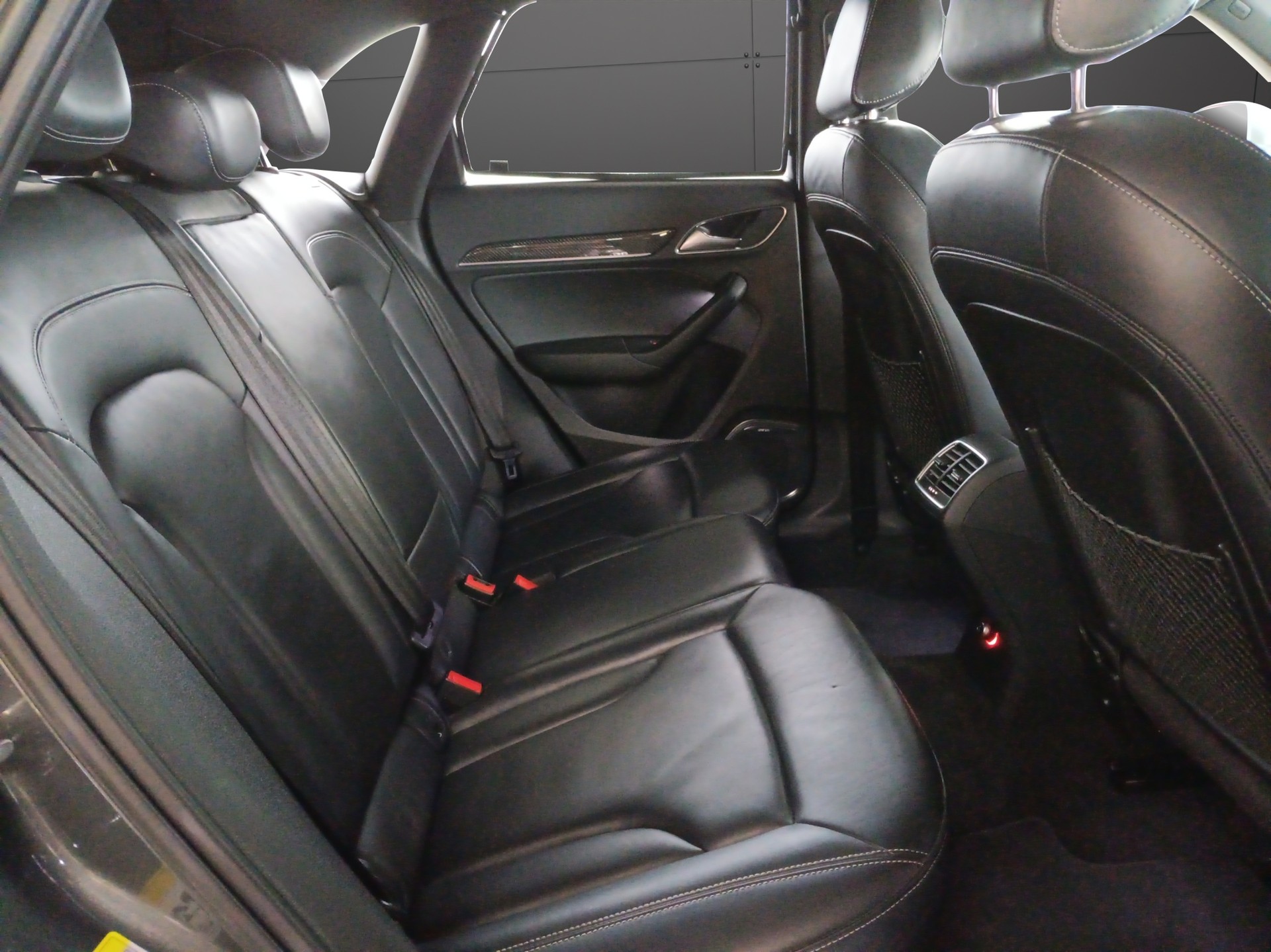 AUDI RS Q3 2.5 TFSI quattro S-tronic - 17