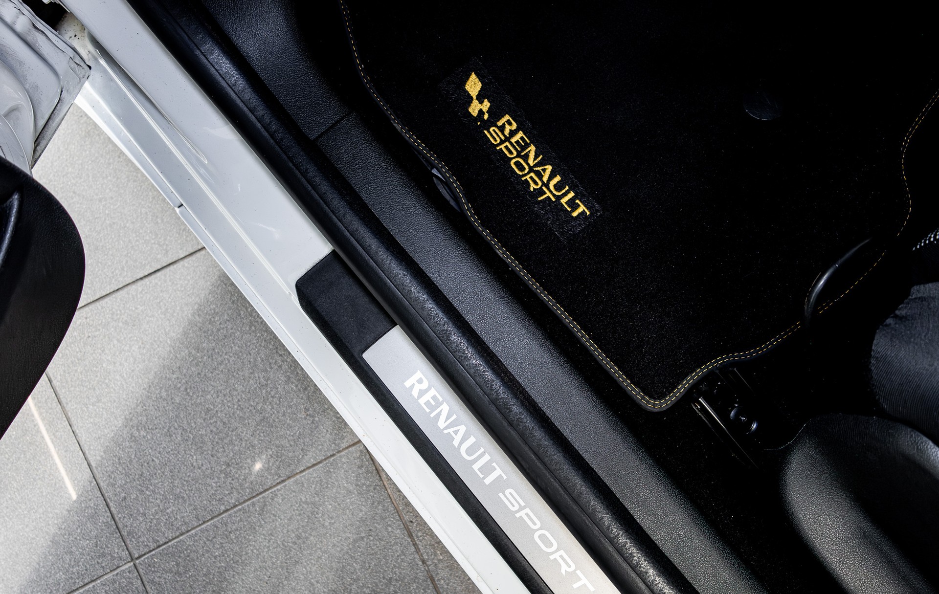 RENAULT Mégane Coupé 2.0 16V Turbo RS - 21