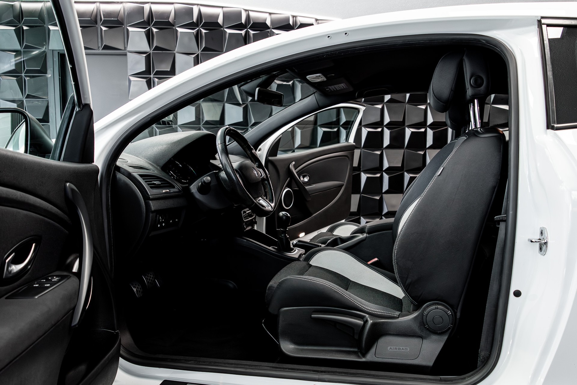 RENAULT Mégane Coupé 2.0 16V Turbo RS - 8