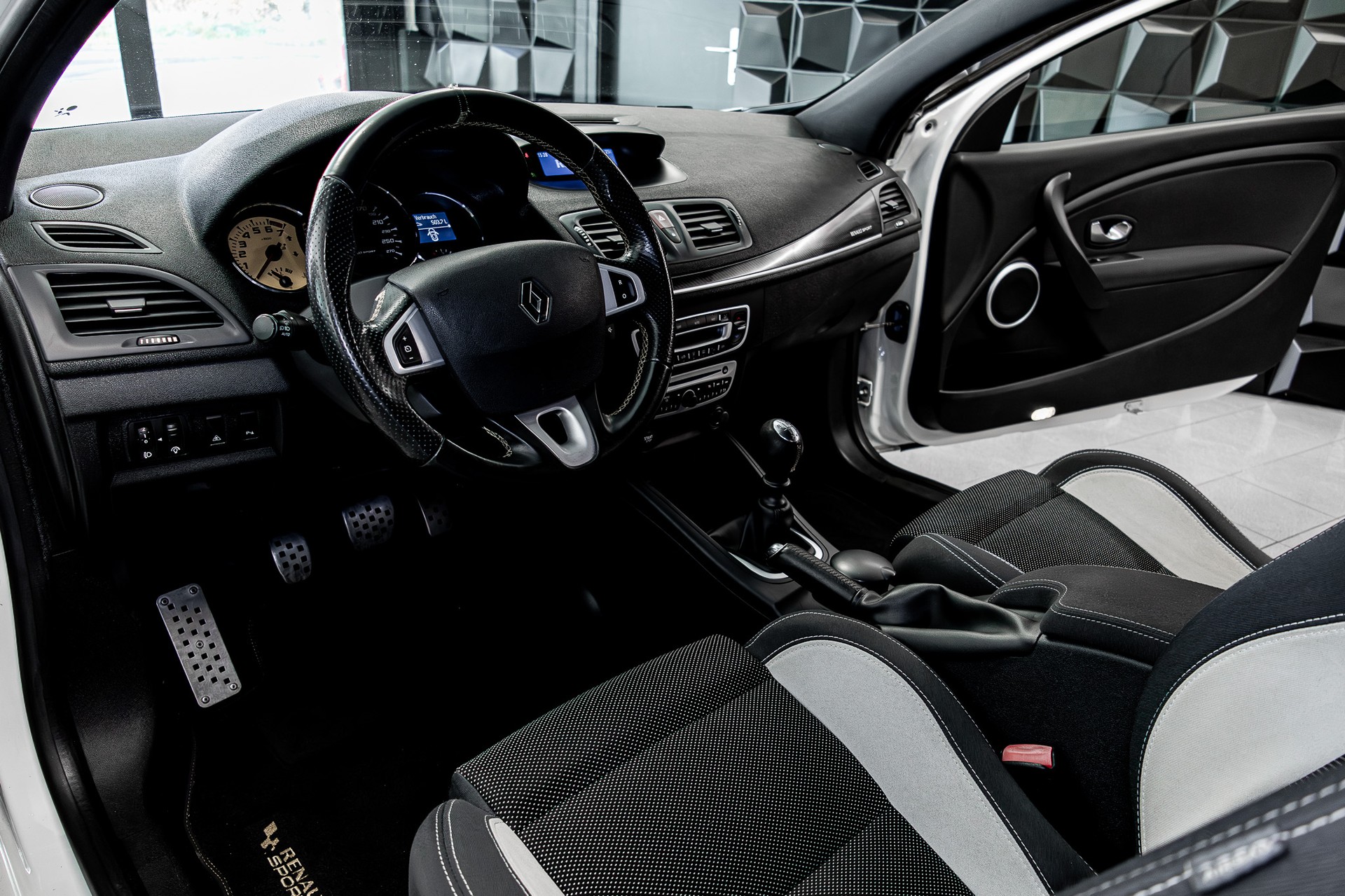 RENAULT Mégane Coupé 2.0 16V Turbo RS - 9