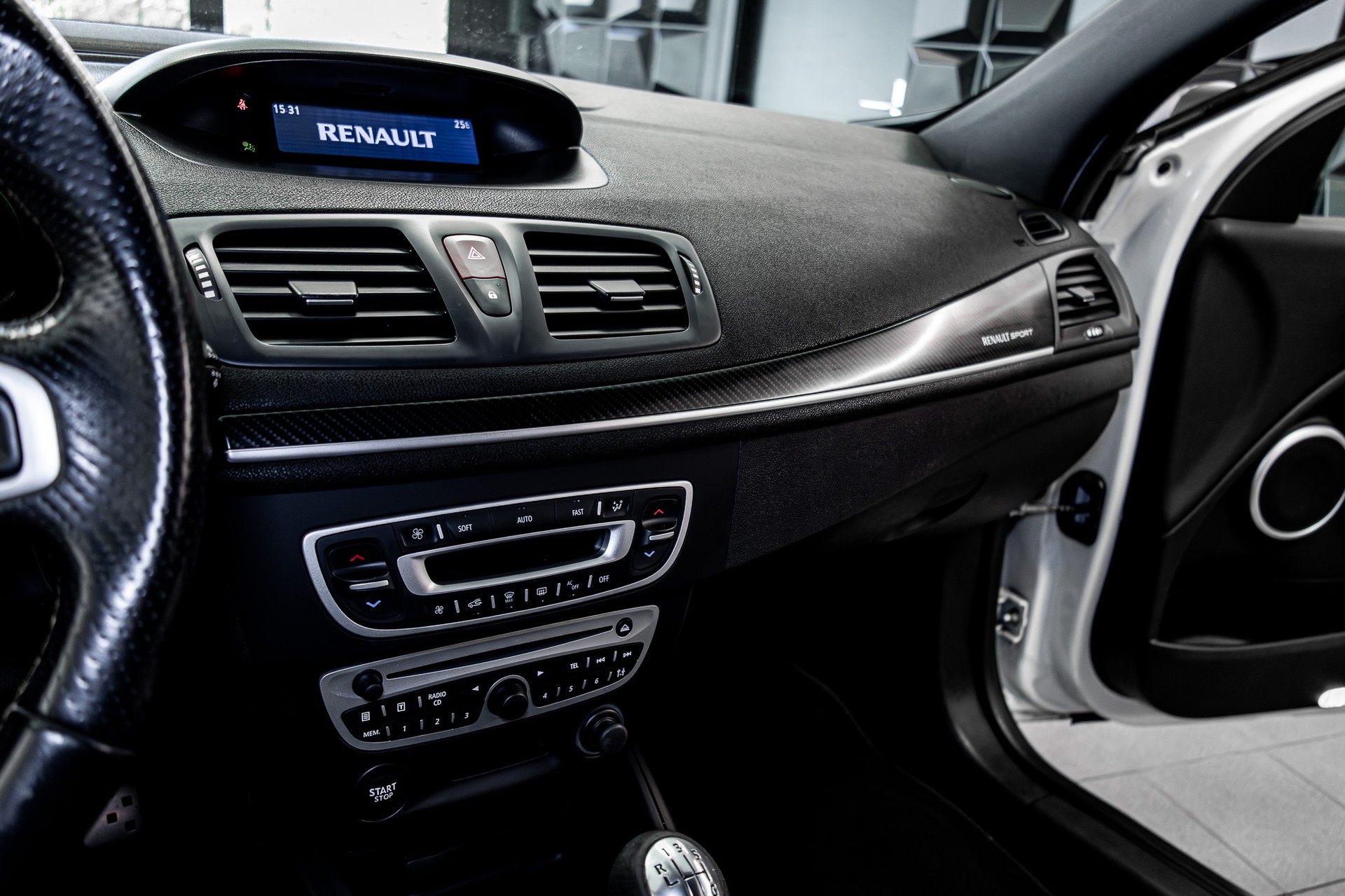 RENAULT Mégane Coupé 2.0 16V Turbo RS - 12