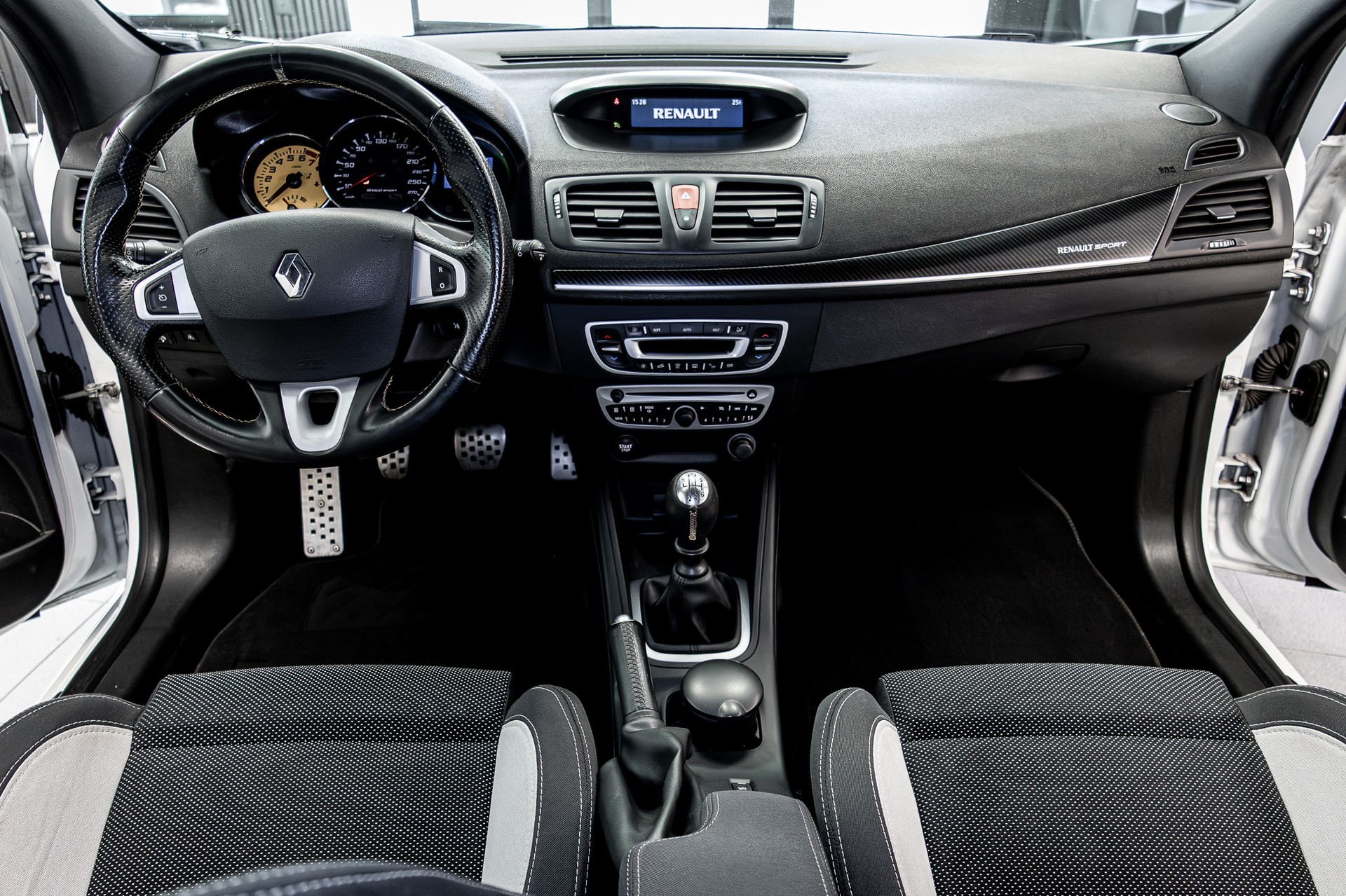 RENAULT Mégane Coupé 2.0 16V Turbo RS - 6