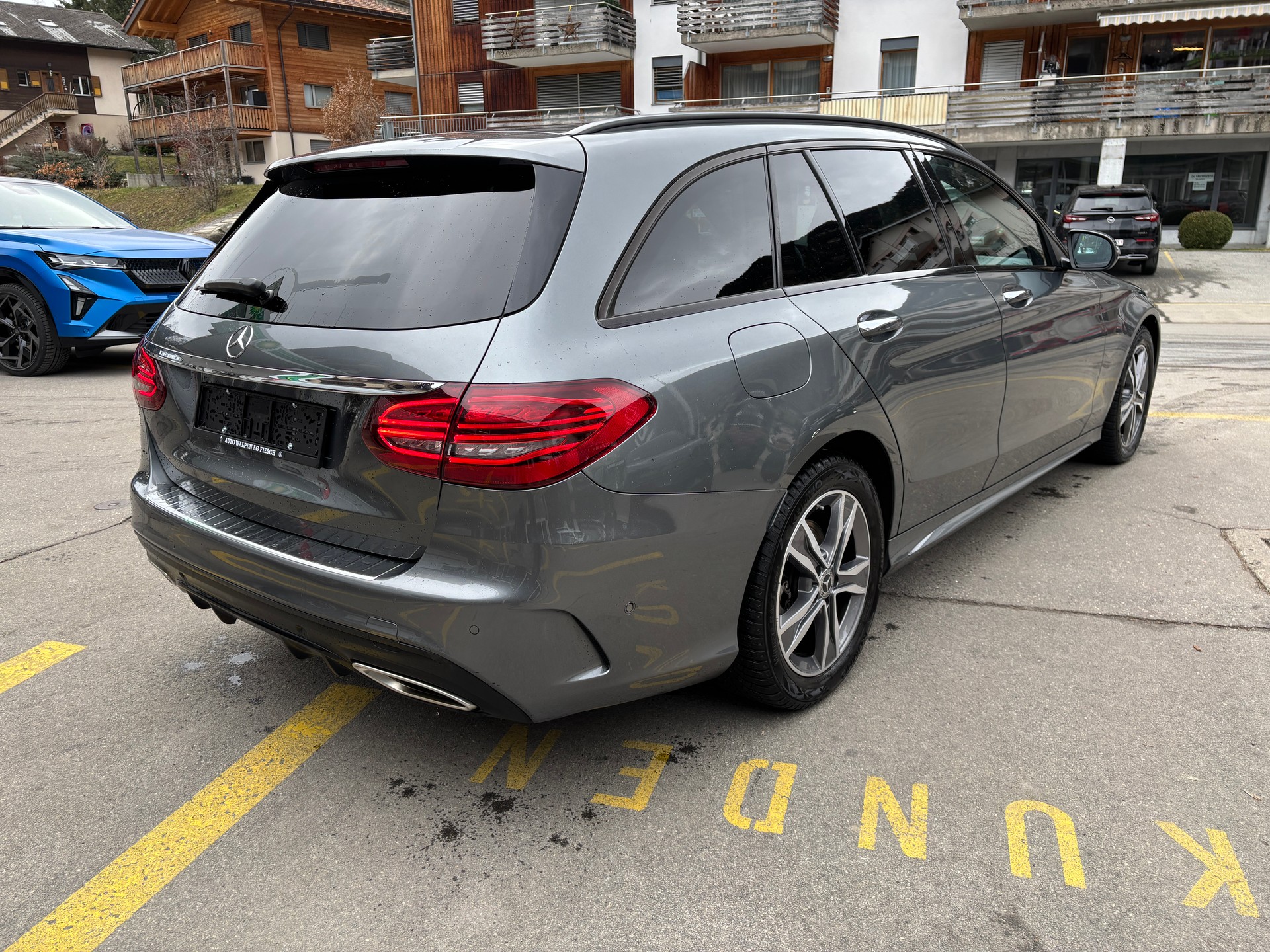 MERCEDES-BENZ C 200 Swiss Star AMG L.4M - 3