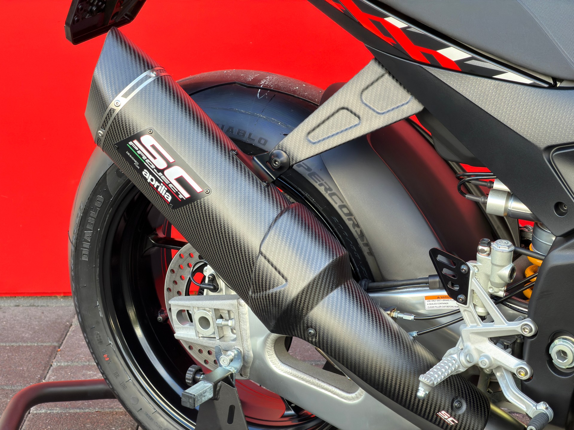 APRILIA Tuono V4 1100 E5+ Factory - 3