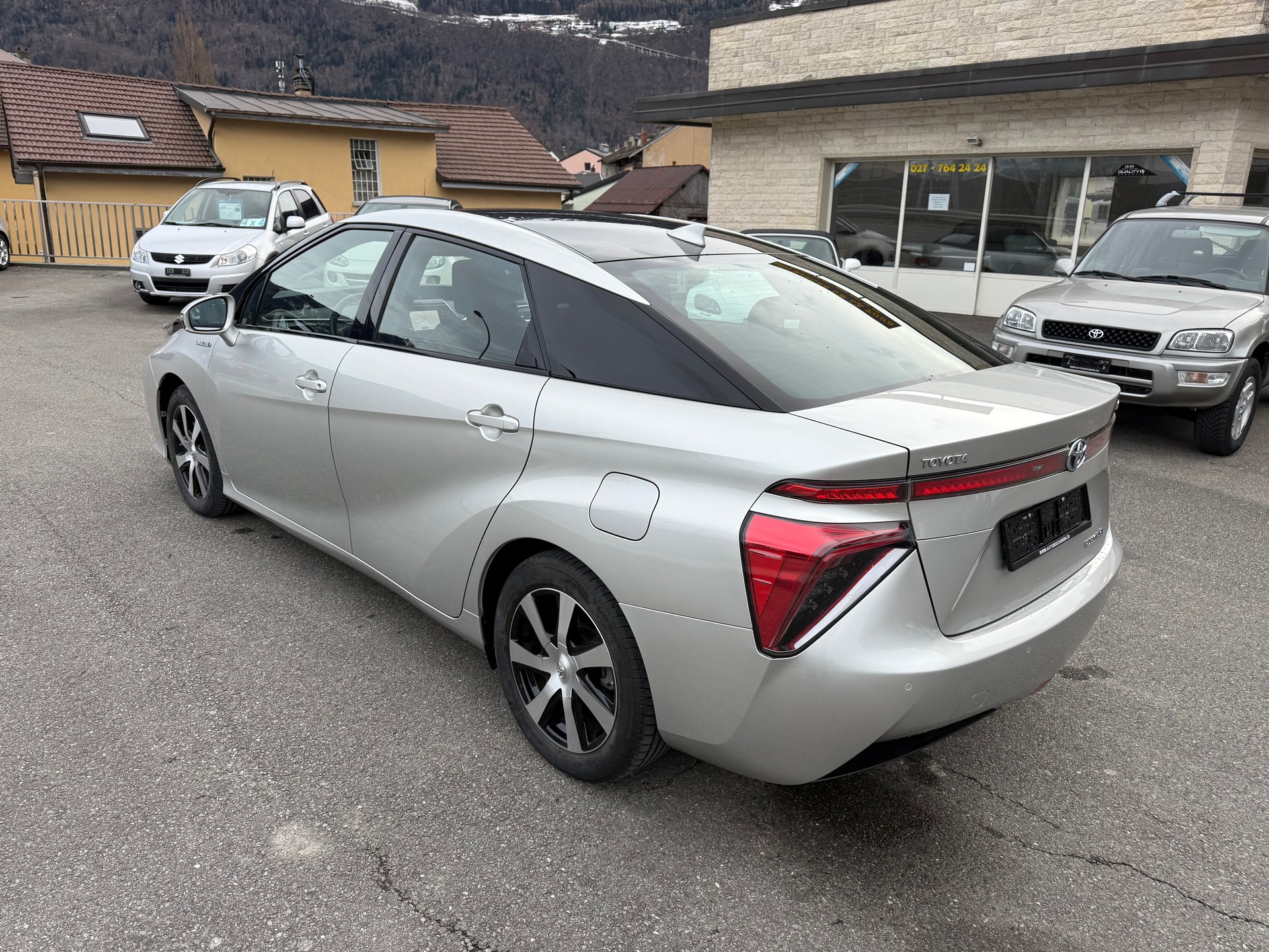 TOYOTA Mirai Fuel cell Premium - 9
