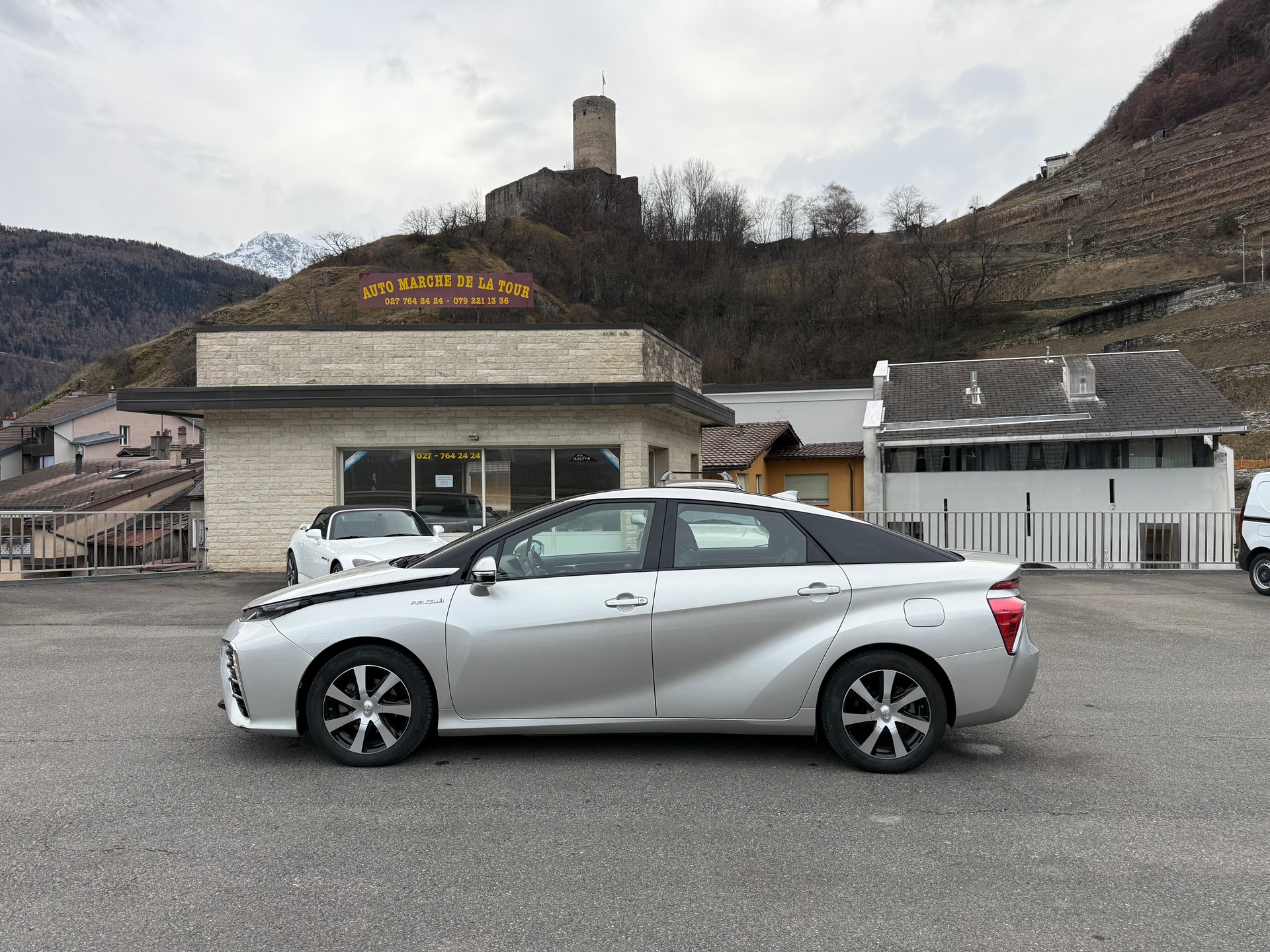 TOYOTA Mirai Fuel cell Premium