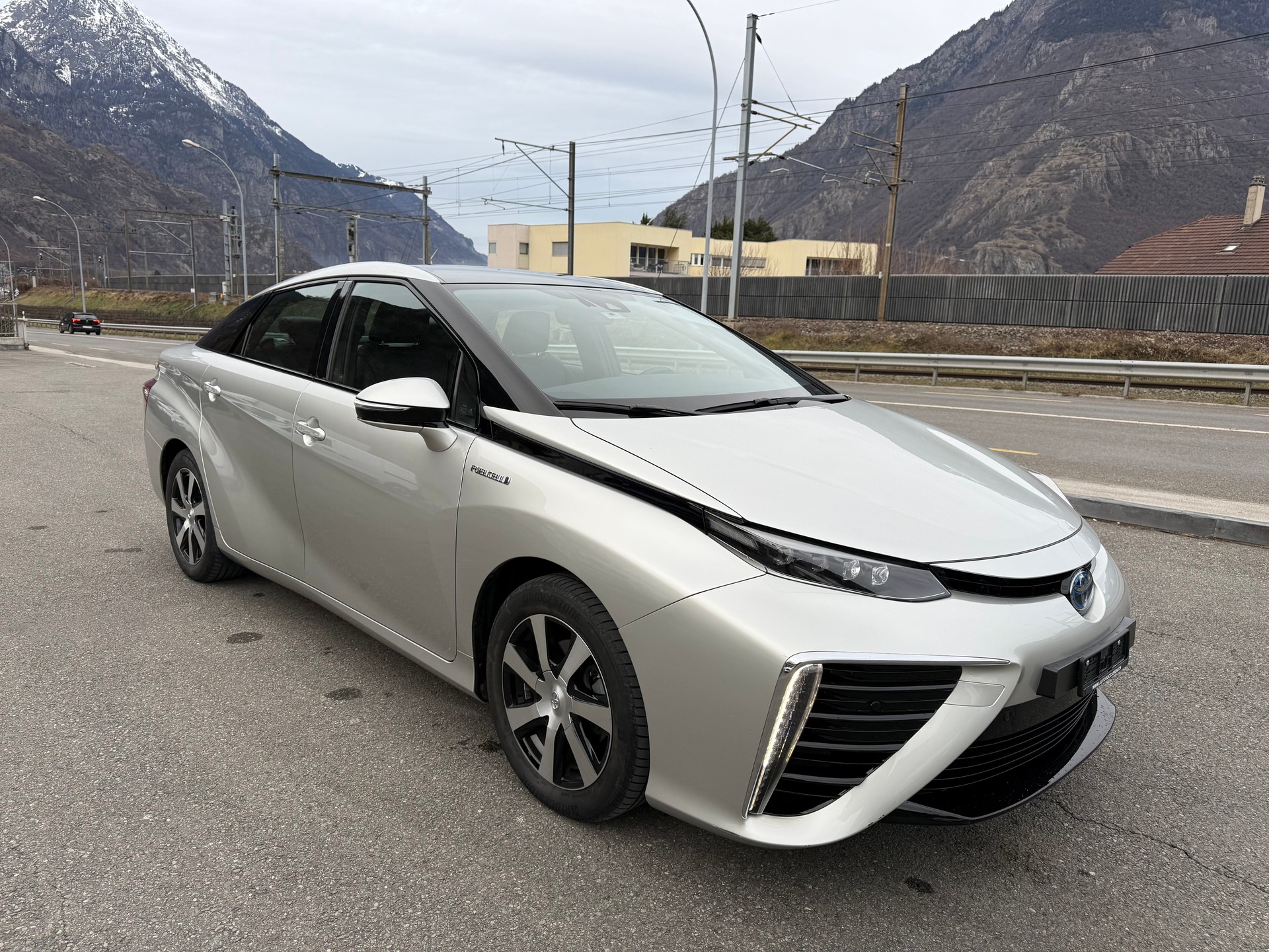 TOYOTA Mirai Fuel cell Premium - 5