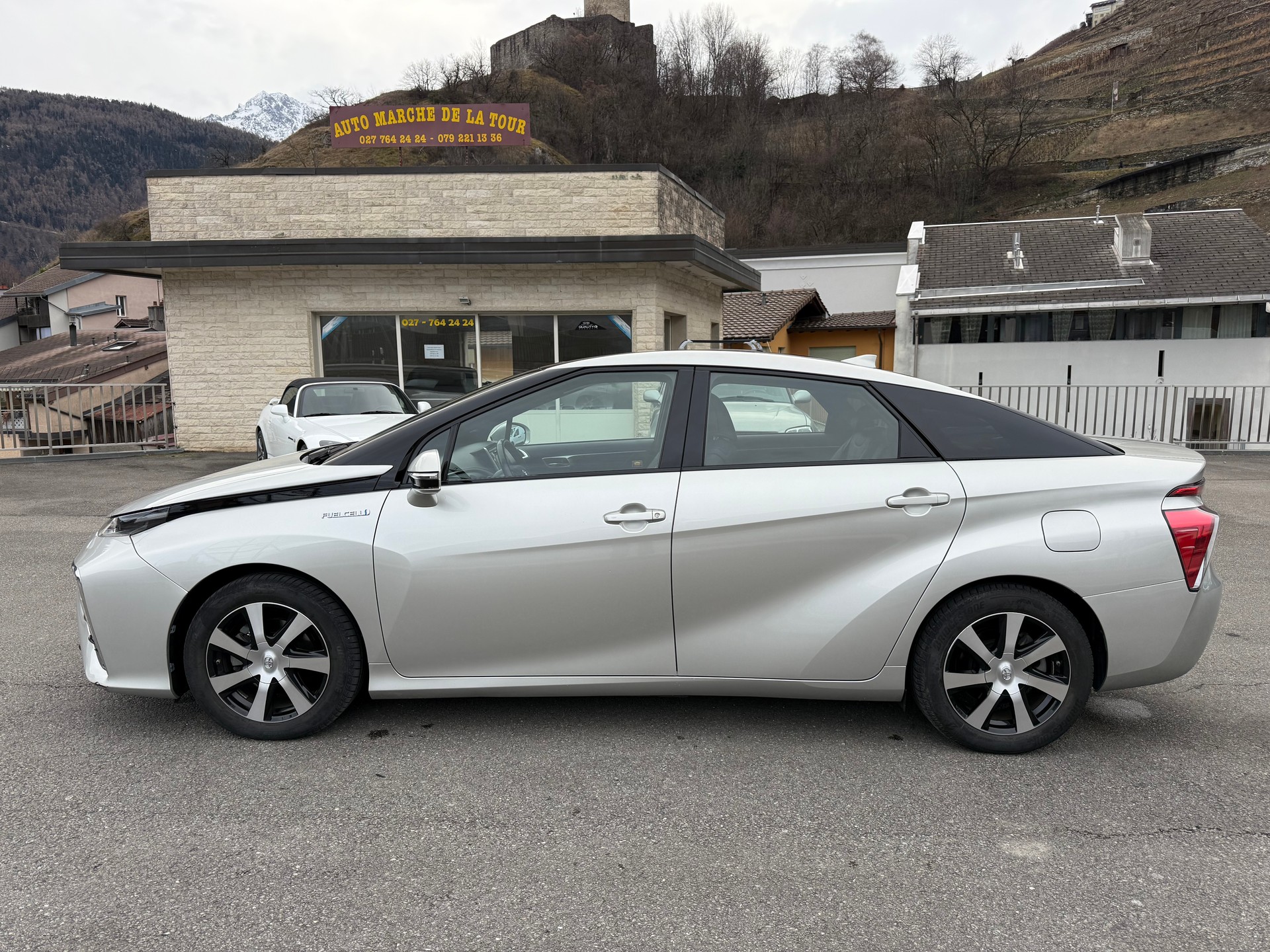 TOYOTA Mirai Fuel cell Premium - 2