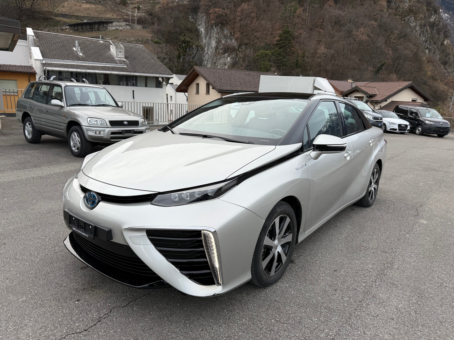 TOYOTA Mirai Fuel cell Premium - 3