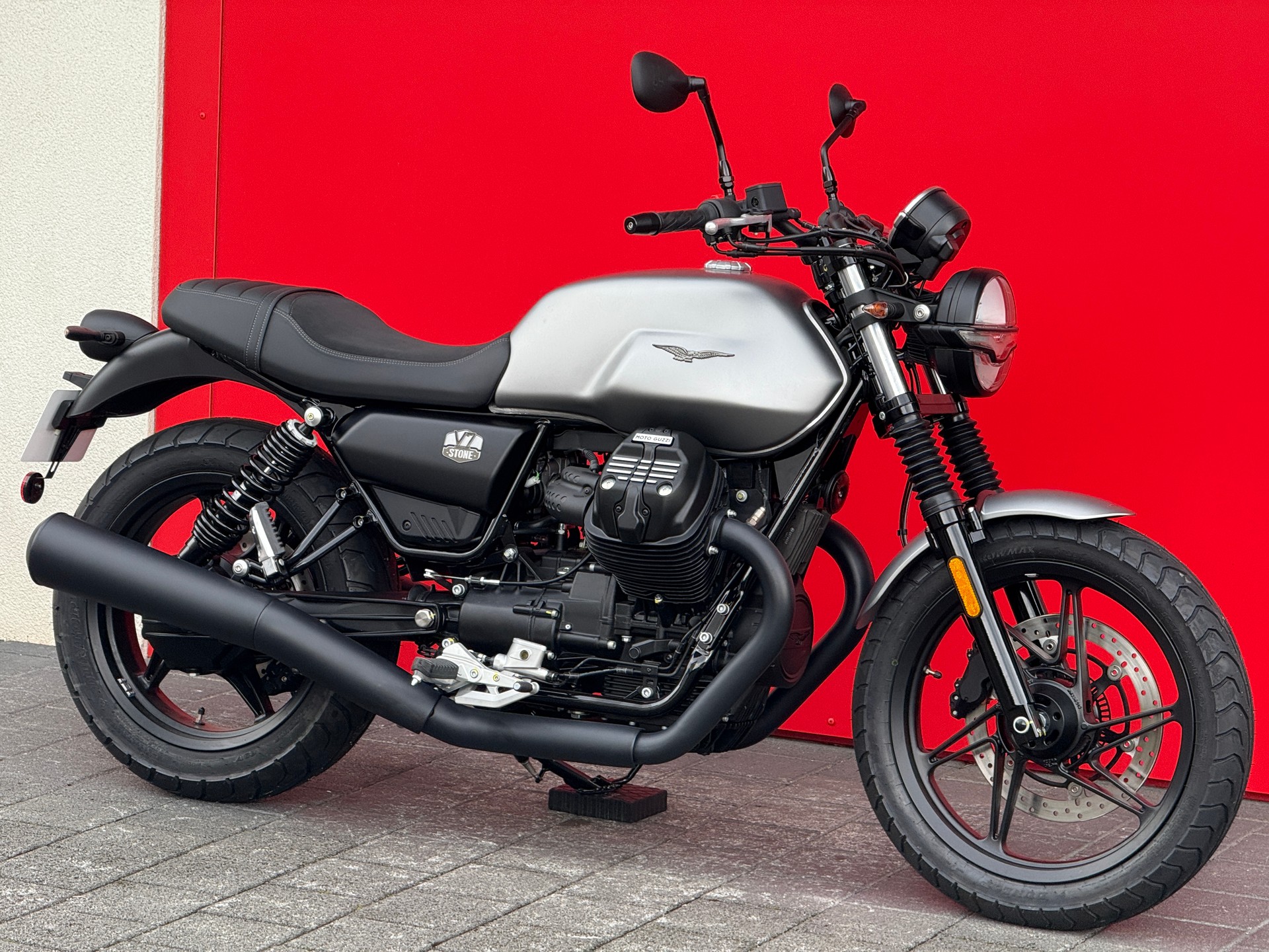 MOTO GUZZI V7 IV 850 Stone - 11