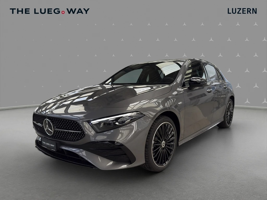 MERCEDES-BENZ A 250 e with EQ - AMG / DISTRONIC / 360 Grad Kamera / Panorama-Dach - 16
