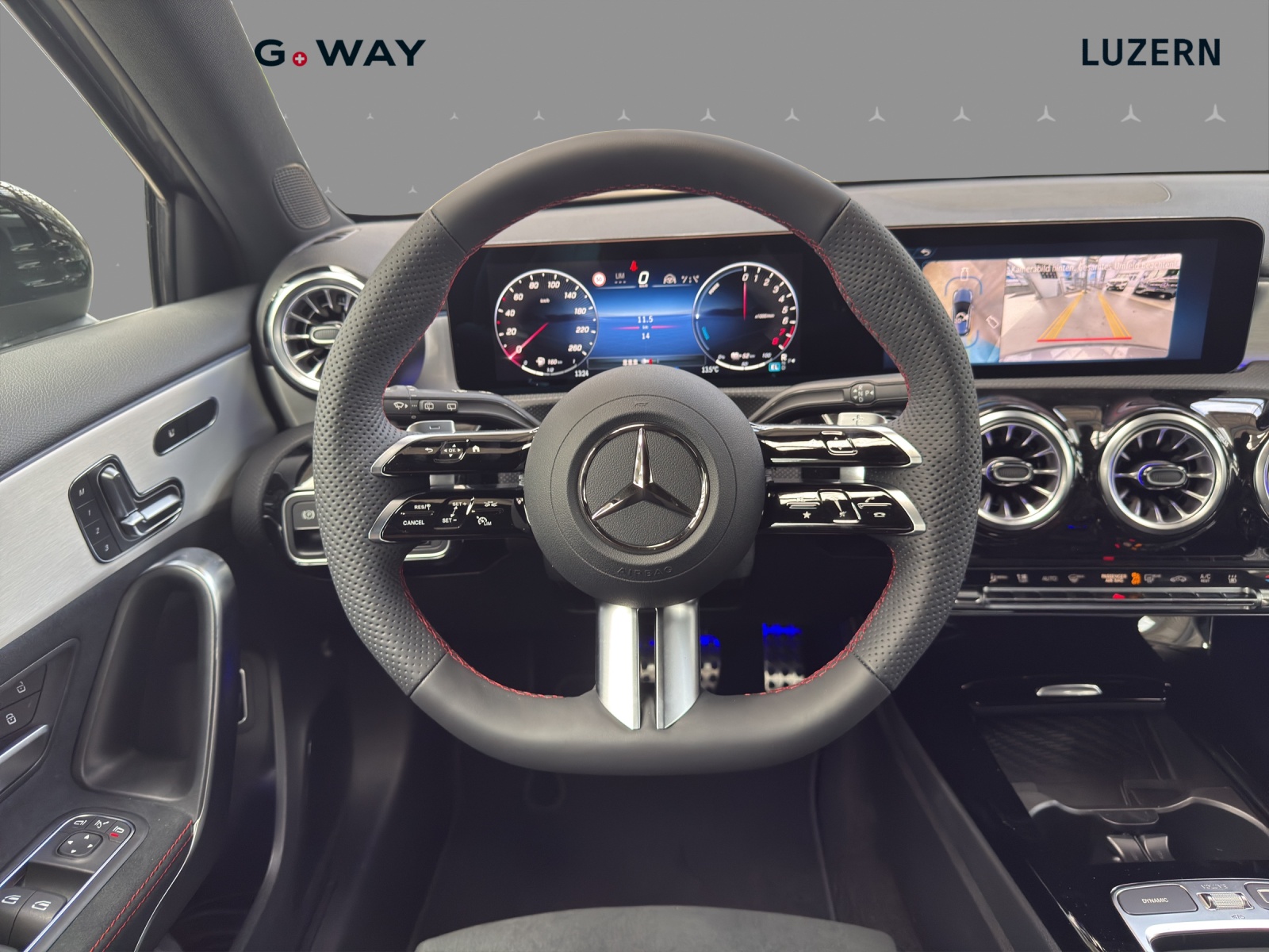 MERCEDES-BENZ A 250 e with EQ - AMG / DISTRONIC / 360 Grad Kamera / Panorama-Dach - 11