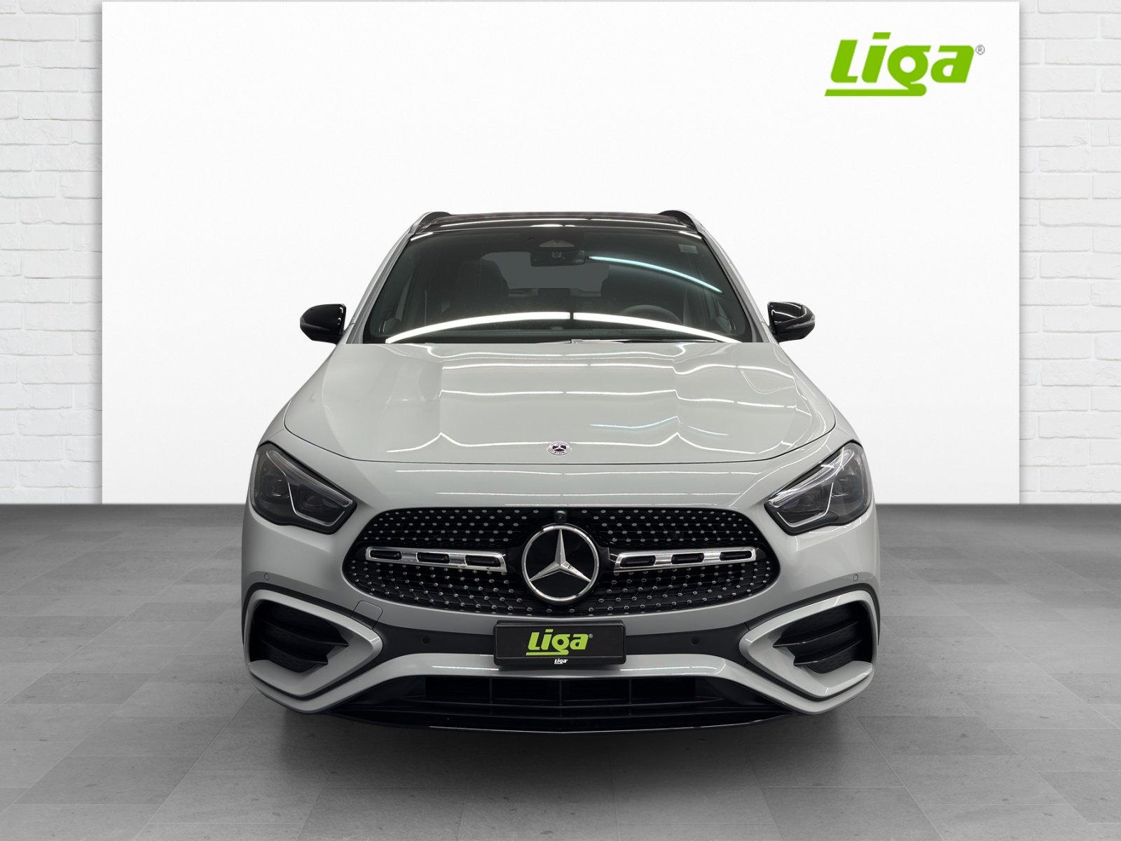 MERCEDES-BENZ GLA 250 Swiss Star - 2