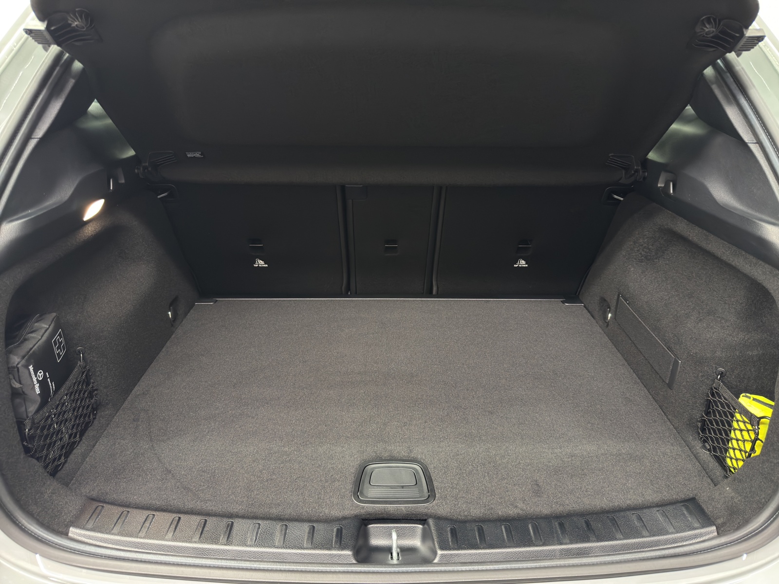 MERCEDES-BENZ GLA 250 Swiss Star - 11