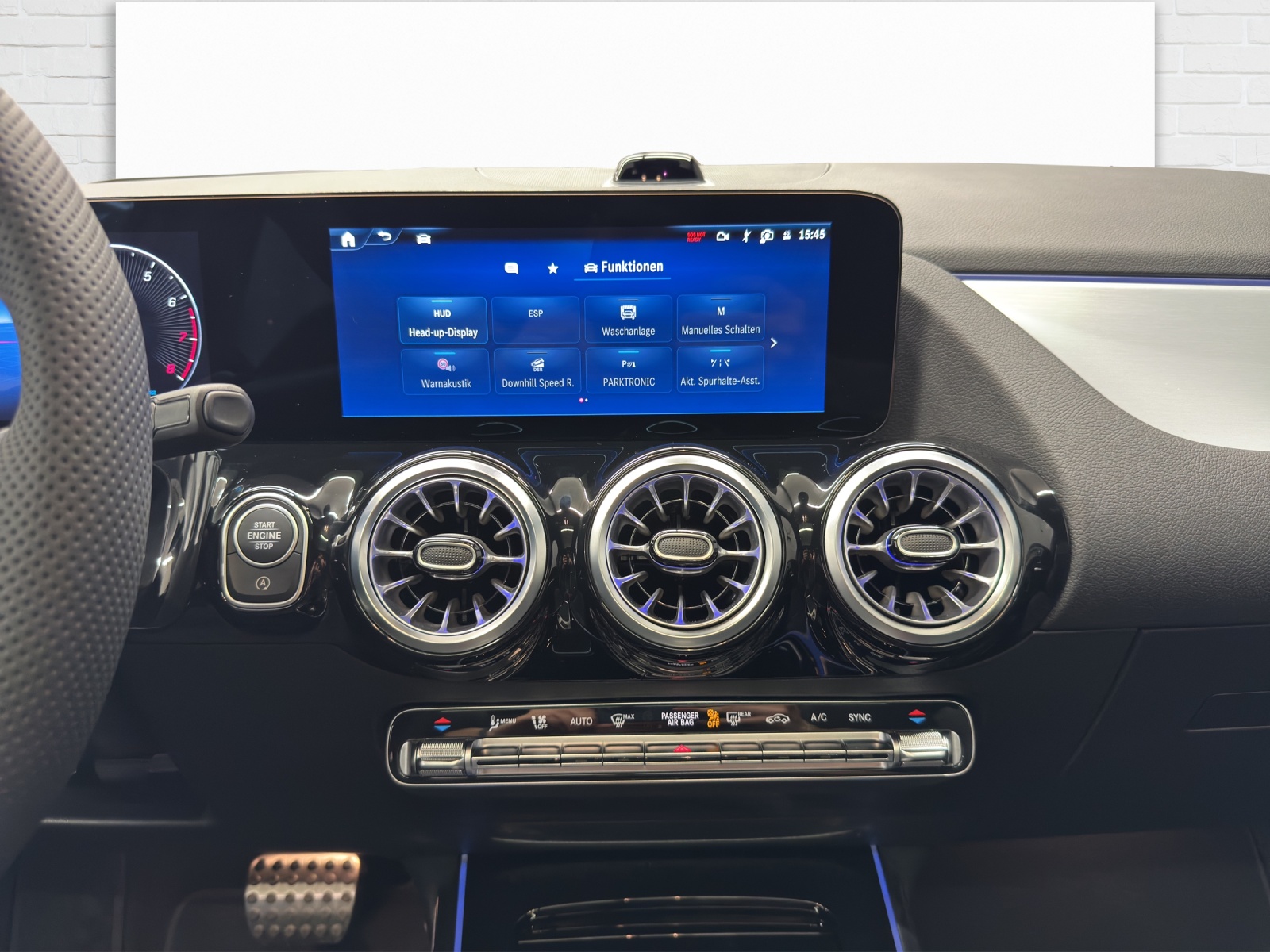 MERCEDES-BENZ GLA 250 Swiss Star - 9