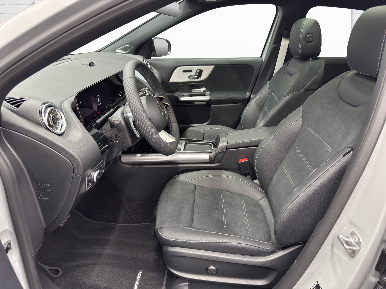 MERCEDES-BENZ GLA 250 Swiss Star - 7