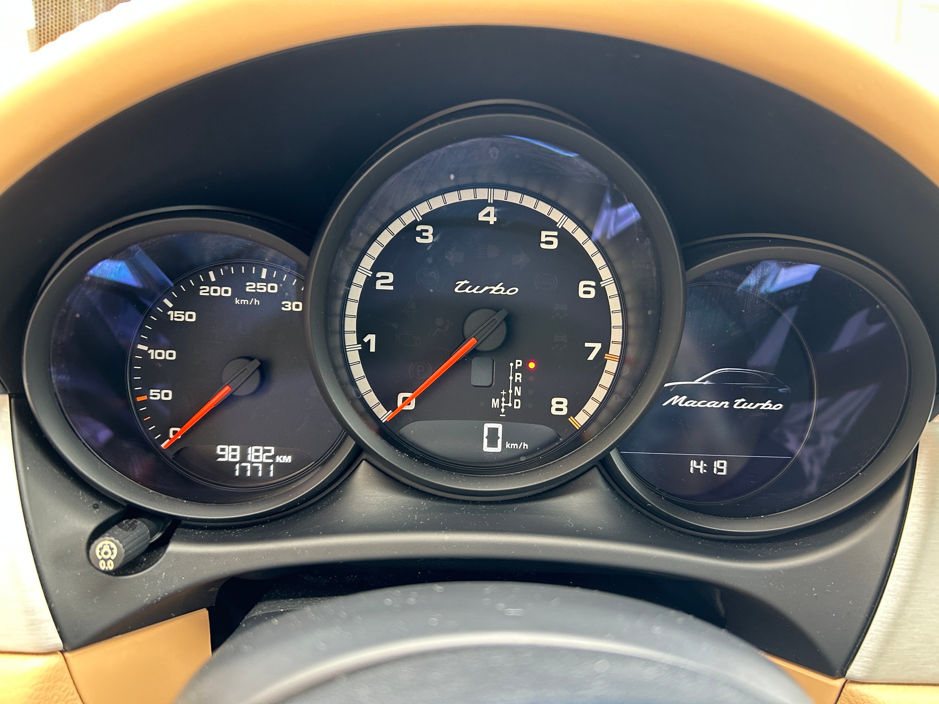 PORSCHE Macan 3.6 V6 Turbo PDK " BVA DEFECTUEUX " VENDU DANS L'ETAT Tél 079 611 65 33 - 9