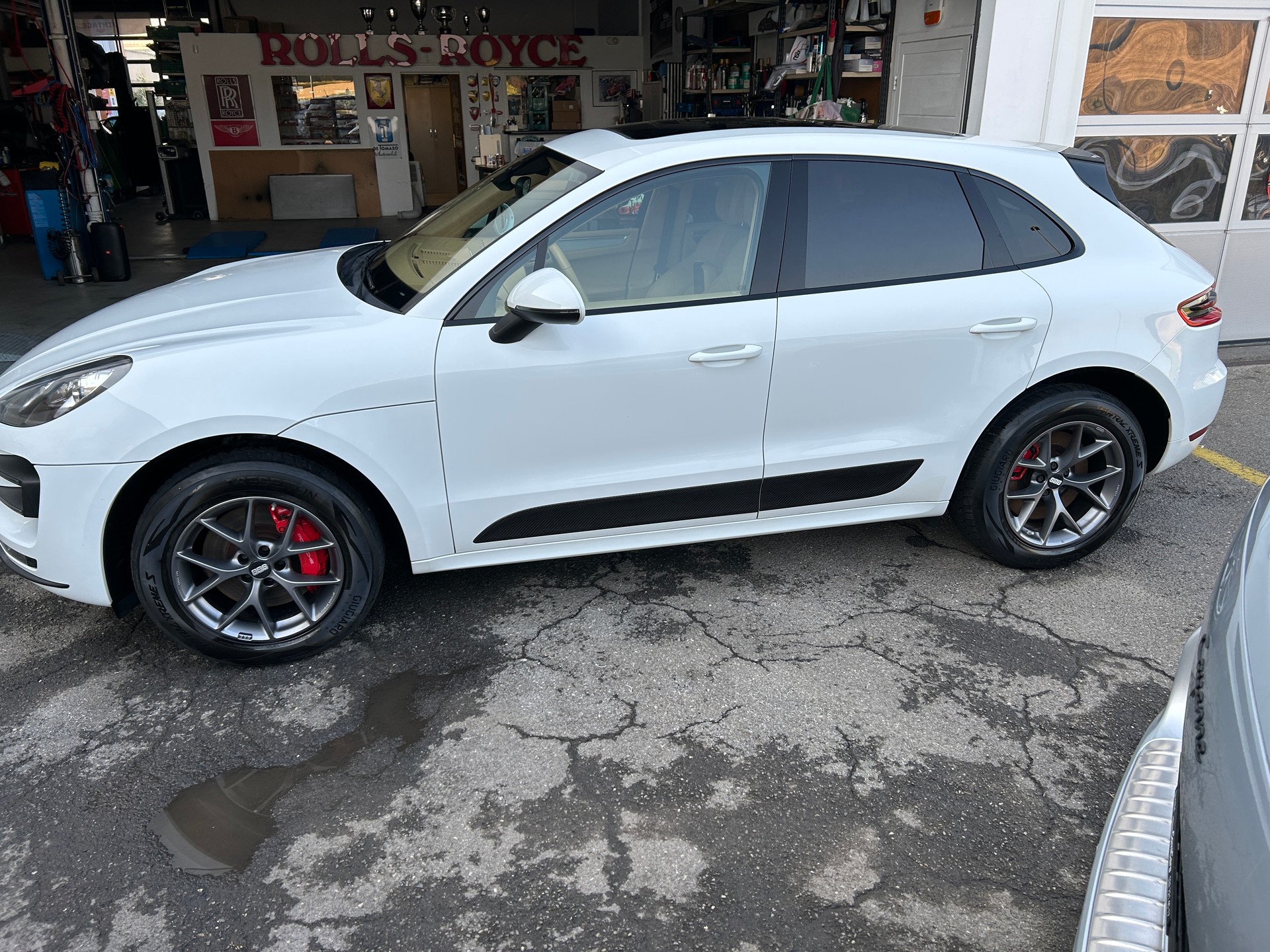PORSCHE Macan 3.6 V6 Turbo PDK " BVA DEFECTUEUX " VENDU DANS L'ETAT Tél 079 611 65 33 - 4