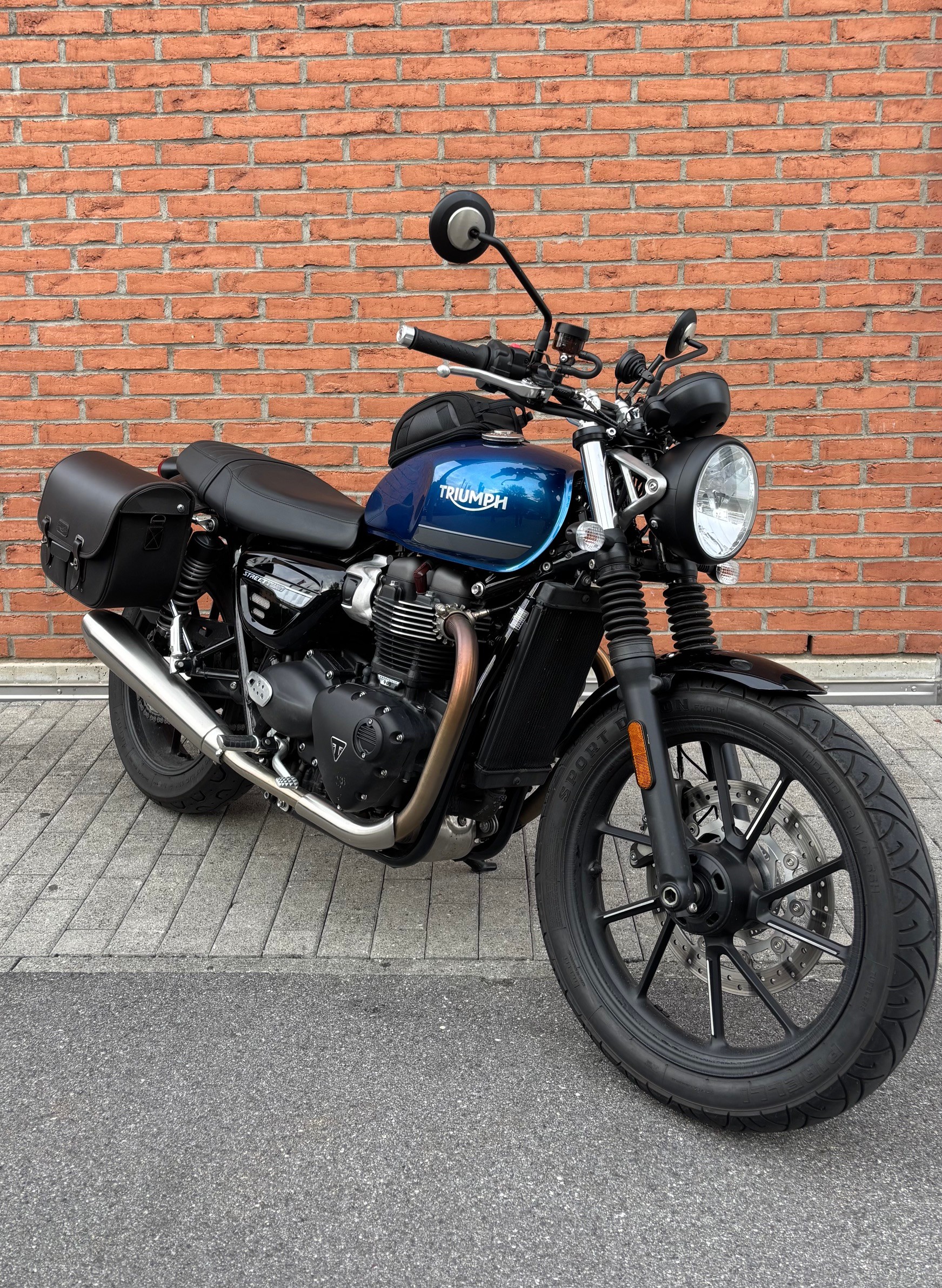 TRIUMPH Street Twin 900 - 2