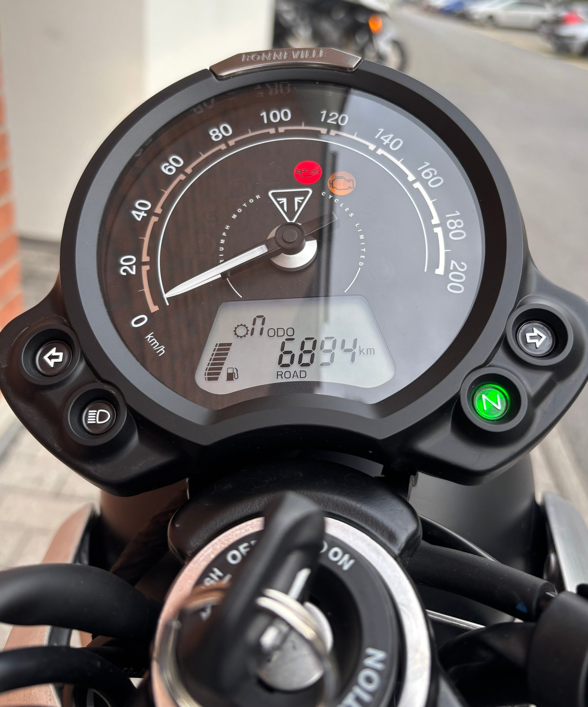 TRIUMPH Street Twin 900 - 6