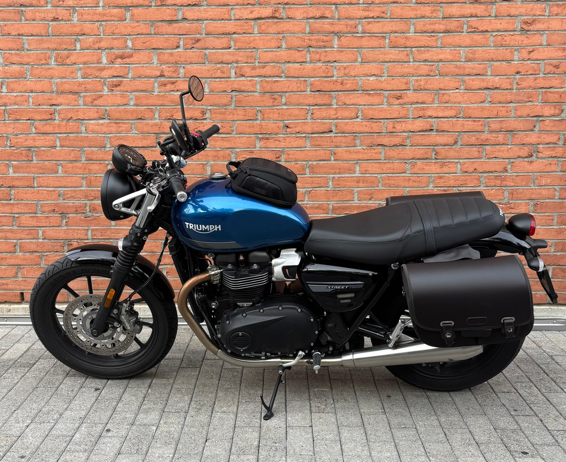 TRIUMPH Street Twin 900 - 5