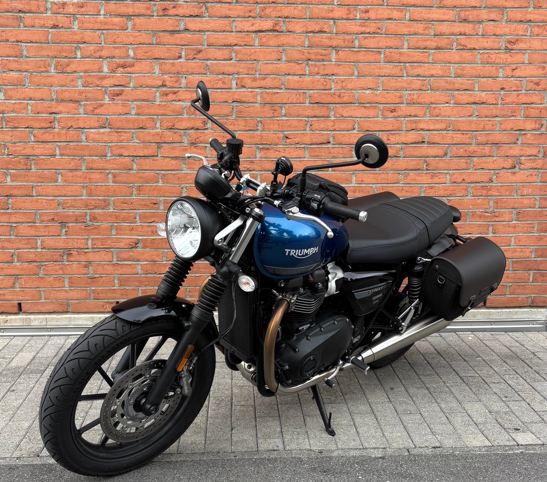 TRIUMPH Street Twin 900 - 4