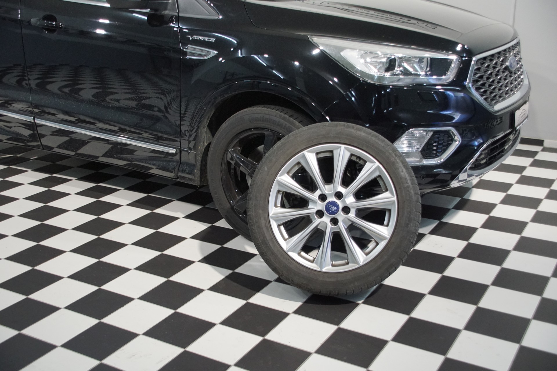 FORD Kuga 2.0 TDCi Vignale 4WD PowerShift - 5