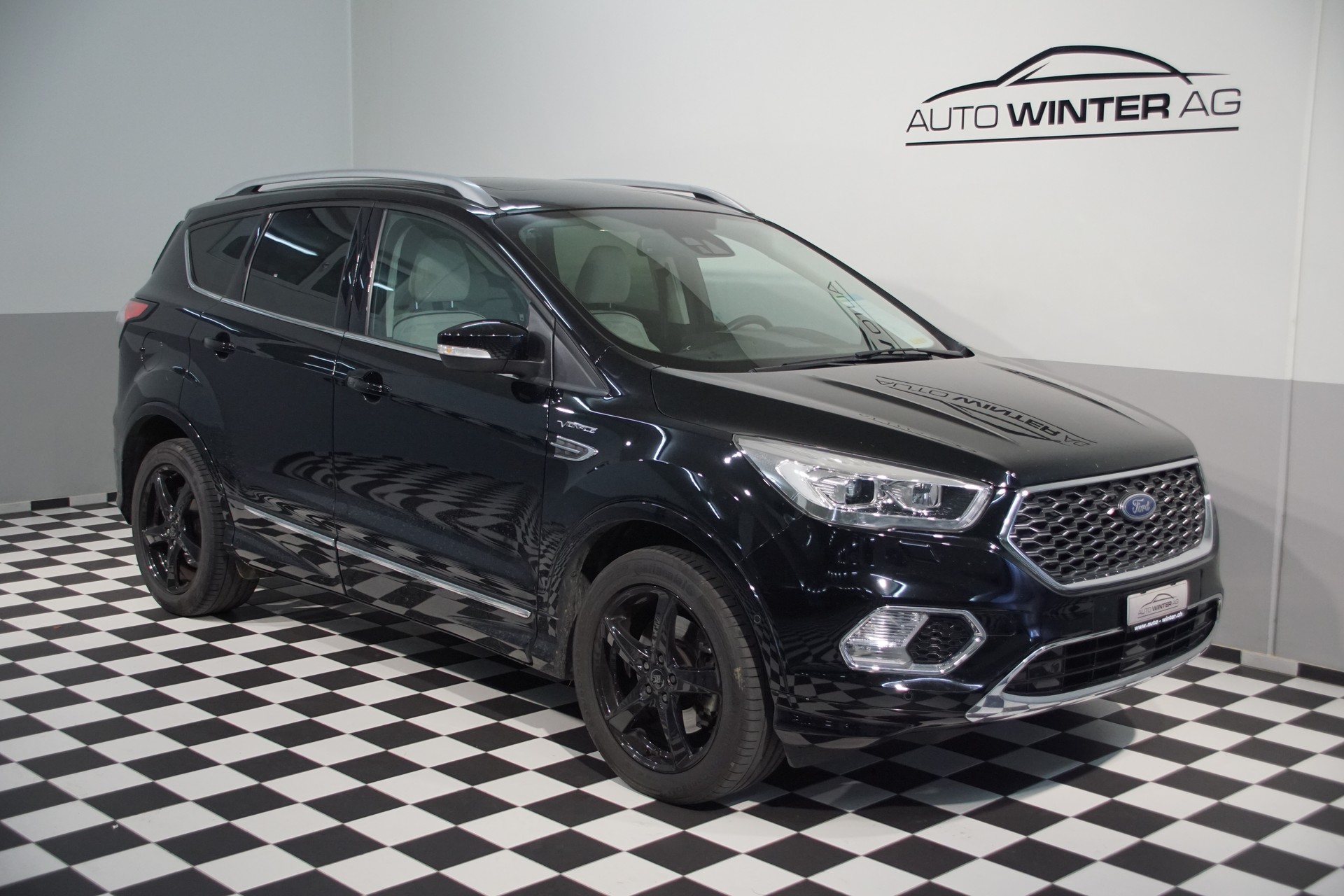 FORD Kuga 2.0 TDCi Vignale 4WD PowerShift - 2