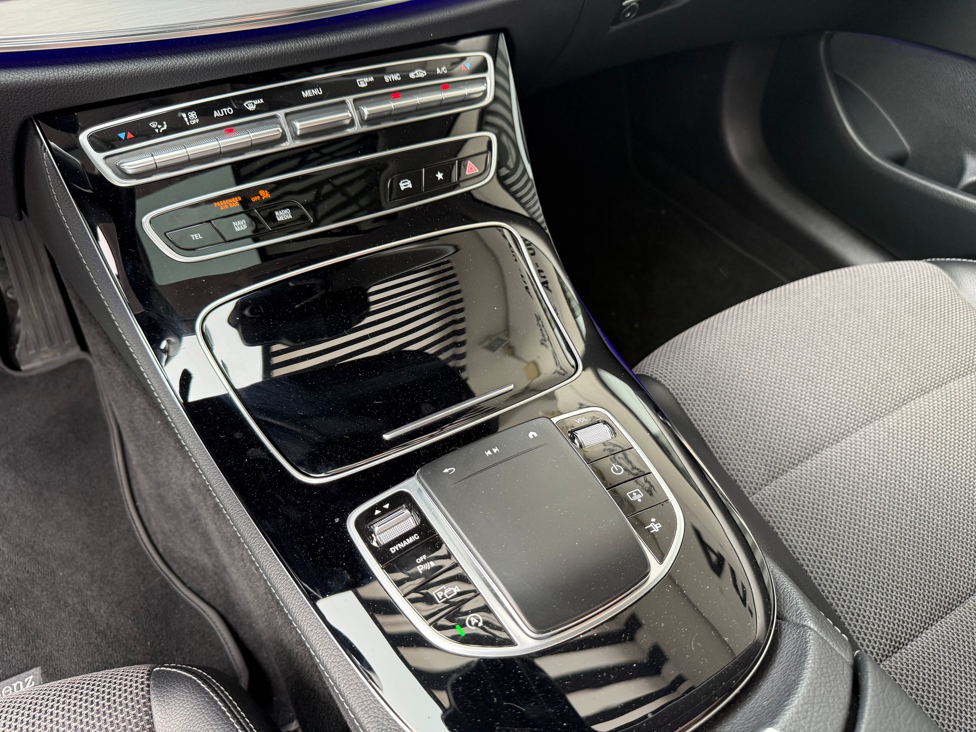 MERCEDES-BENZ E 220 d Coupé Avantgarde 9G-Tronic - 12