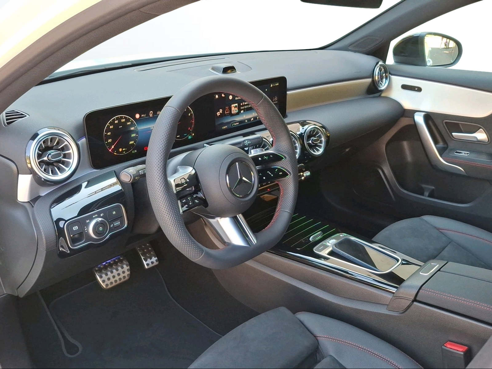 MERCEDES-BENZ A 200 Night Star 7G-DCT - 10