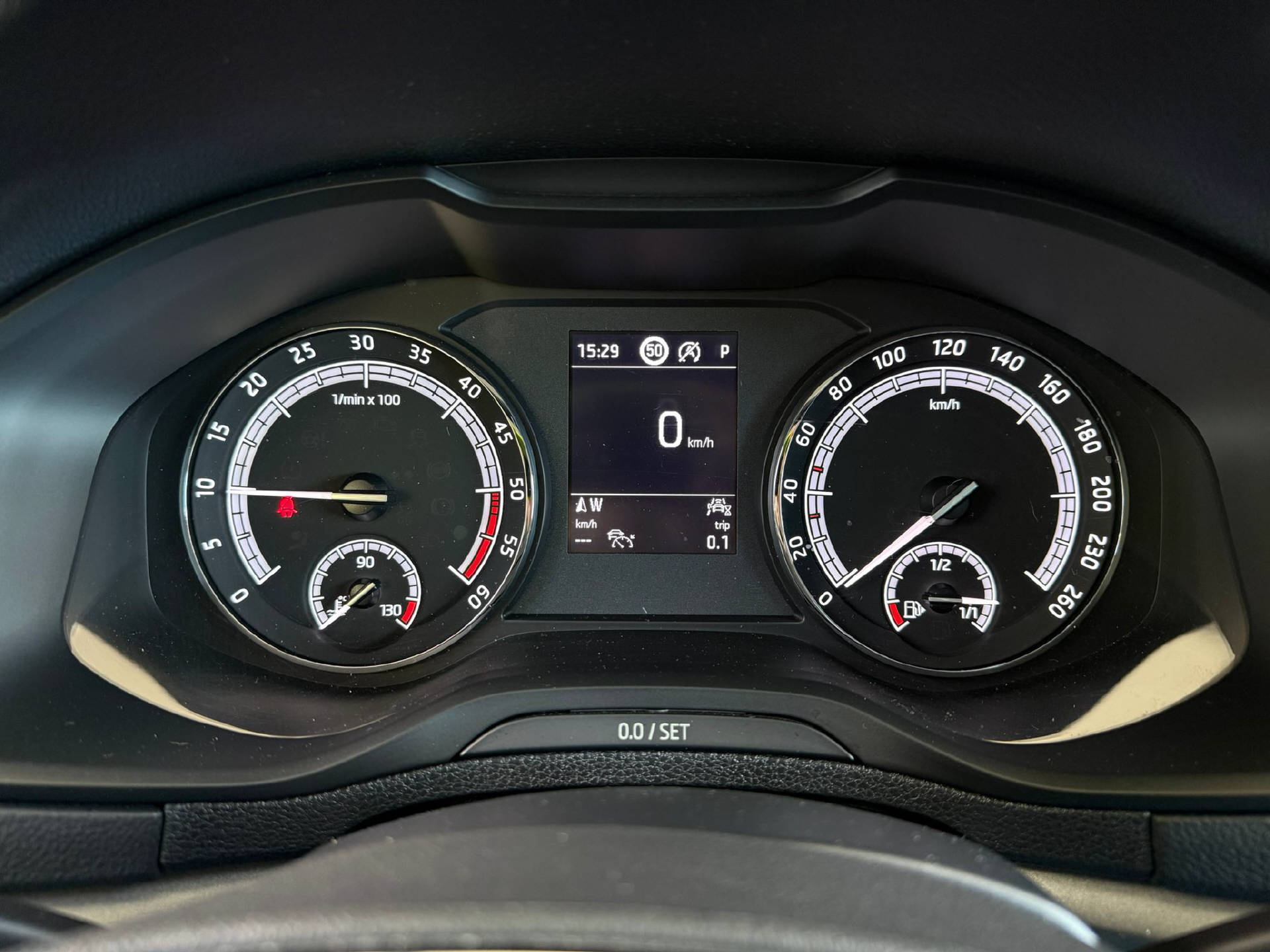 SKODA Karoq 2.0 TDI Ambition 4×4 DSG-9