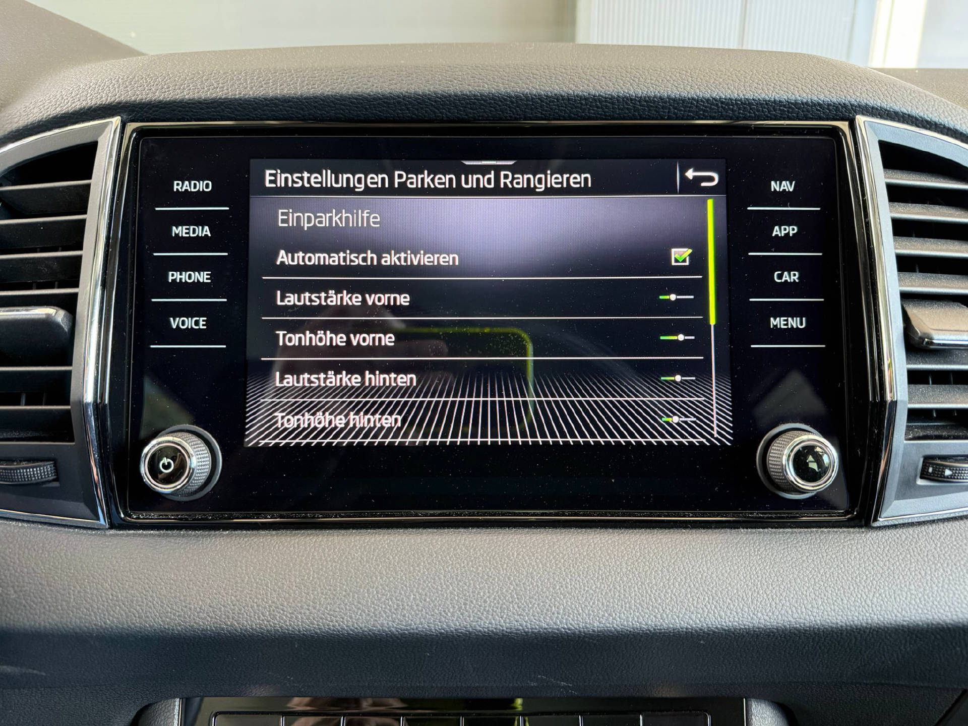 SKODA Karoq 2.0 TDI Ambition 4×4 DSG-13
